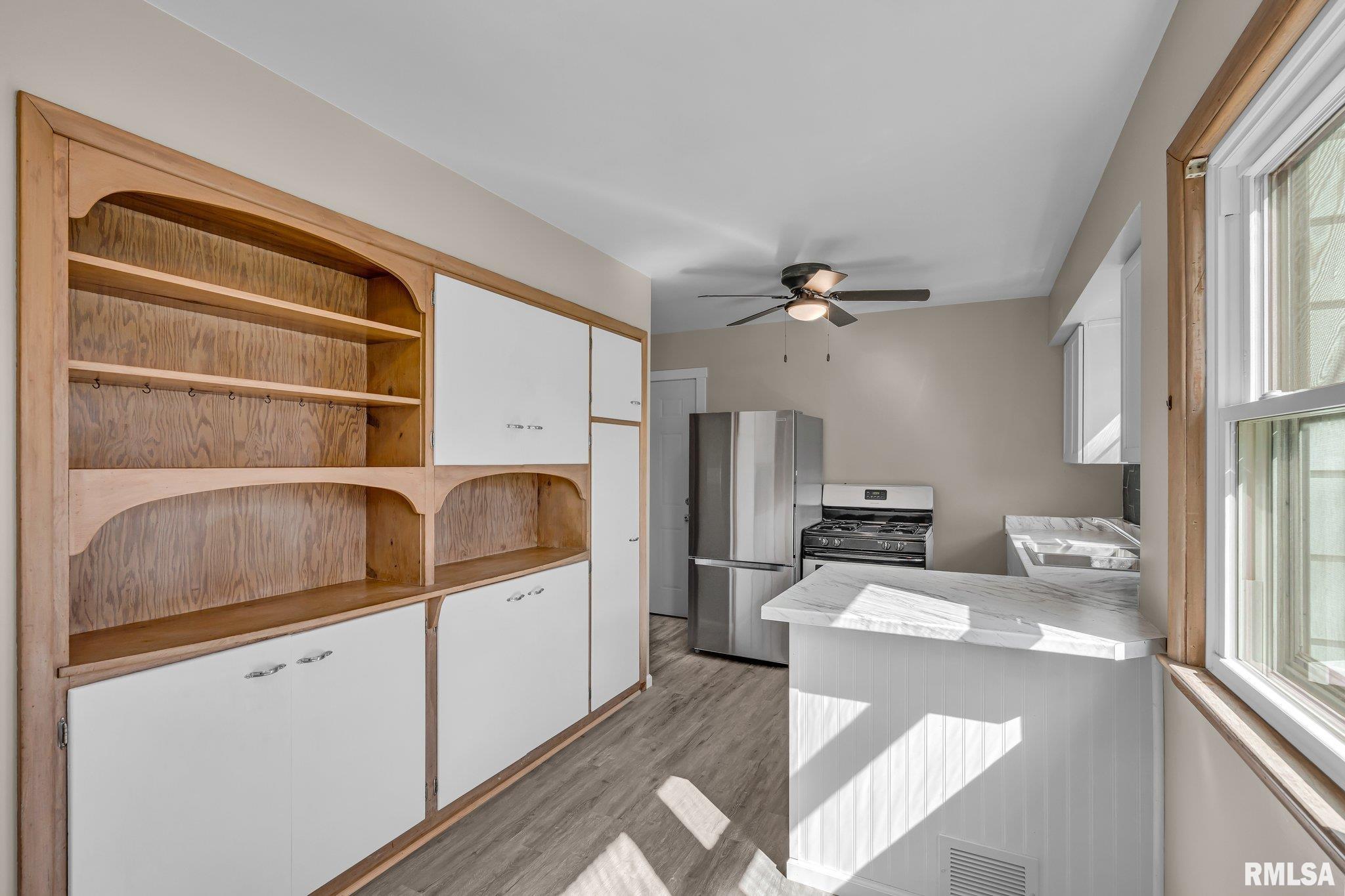1440 33rd Street, Moline, Illinois image 8