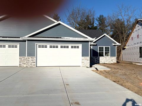 Homes For Sale - 1717 Ambleside Drive<br/> Sangamon County, Springfield, IL 62711