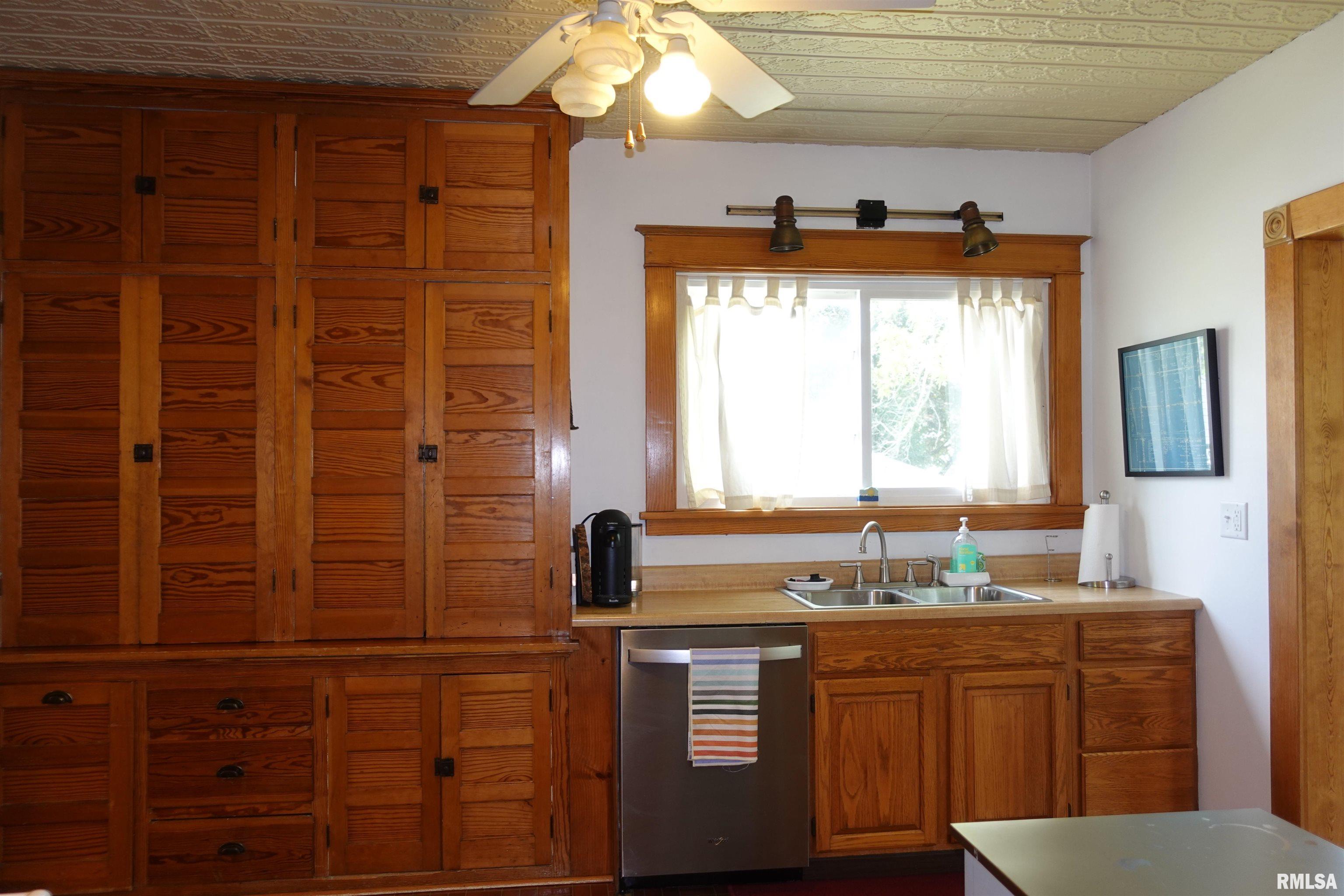249 Olive Street, Galesburg, Illinois image 26