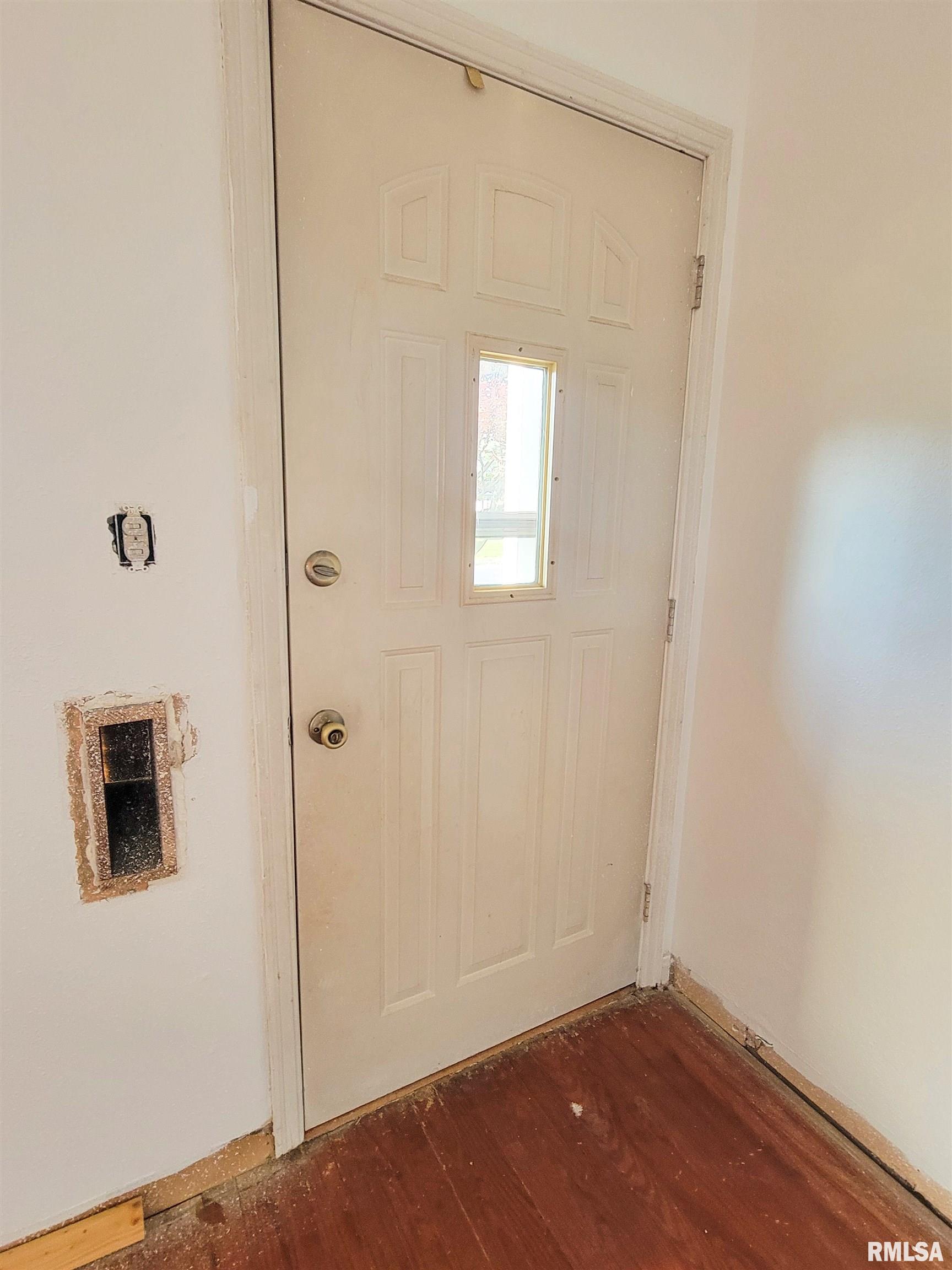 225 Hickory Street, Flora, Illinois image 10