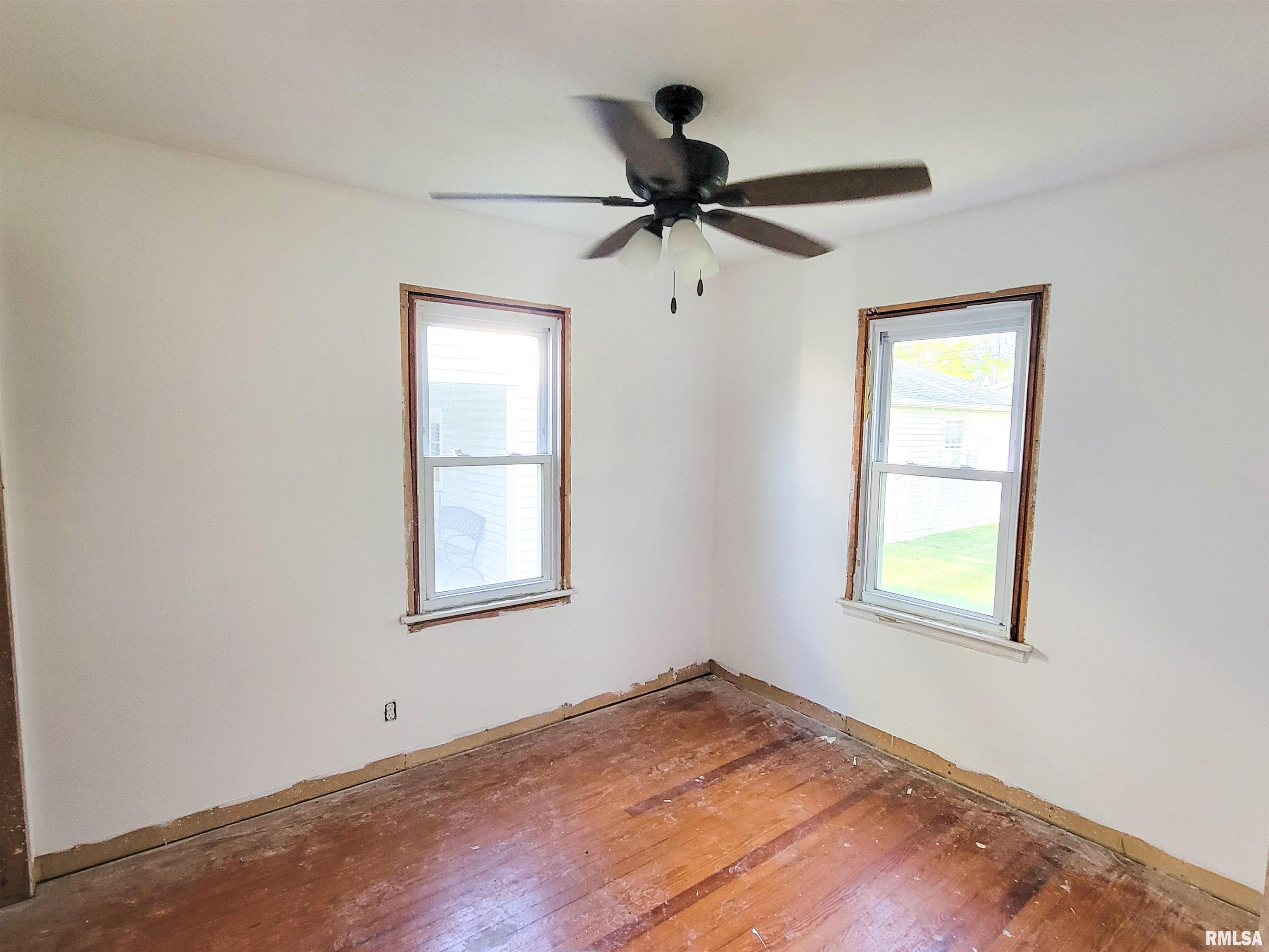 225 Hickory Street, Flora, Illinois image 30