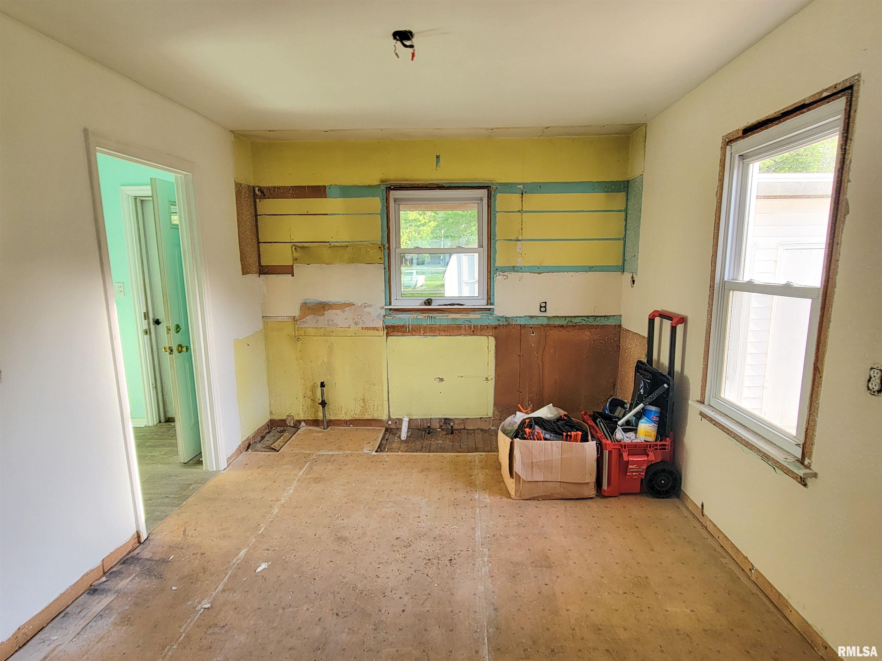 225 Hickory Street, Flora, Illinois image 13
