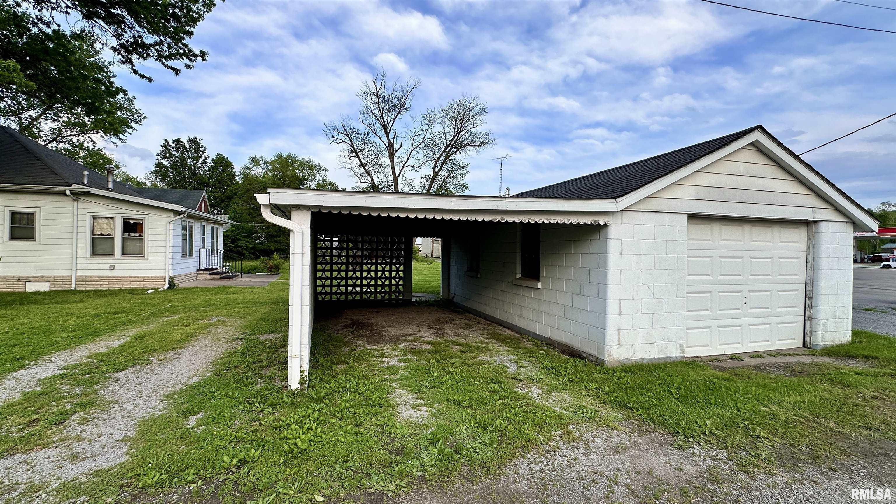 1306 W Saint Louis Street, West Frankfort, Illinois image 3