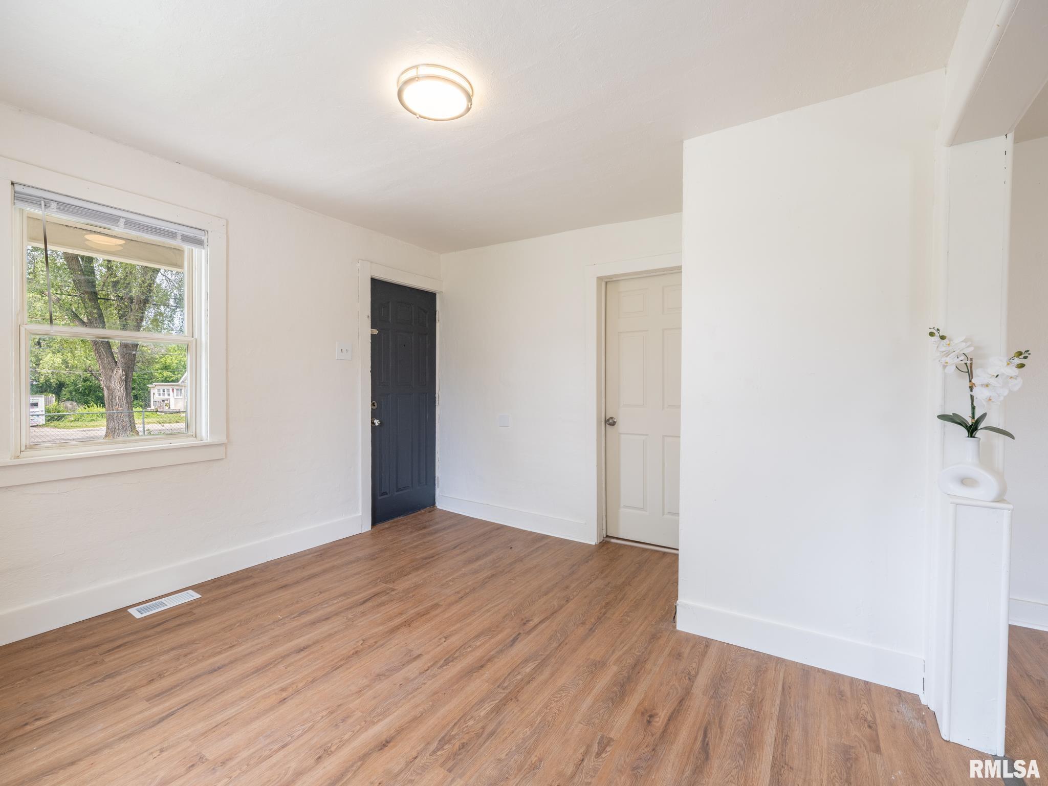 5720 W Farmington Road, Peoria, Illinois image 10