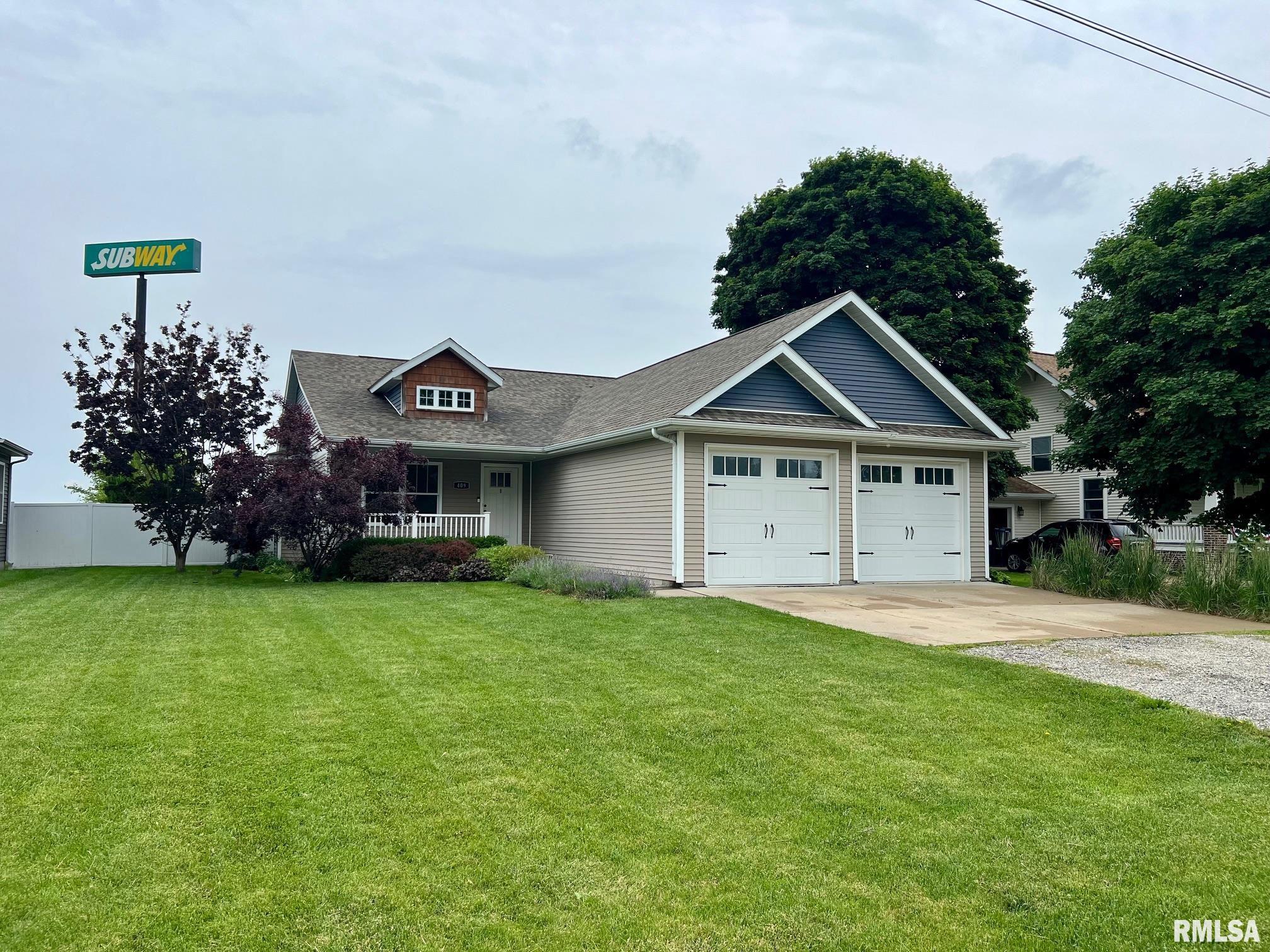 409 W Main Street, Williamsville, Illinois image 1