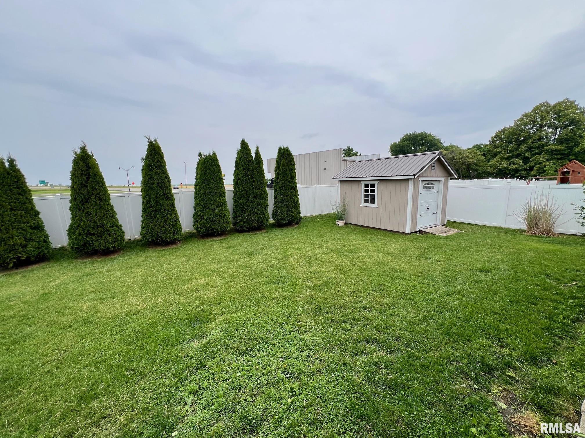 409 W Main Street, Williamsville, Illinois image 36