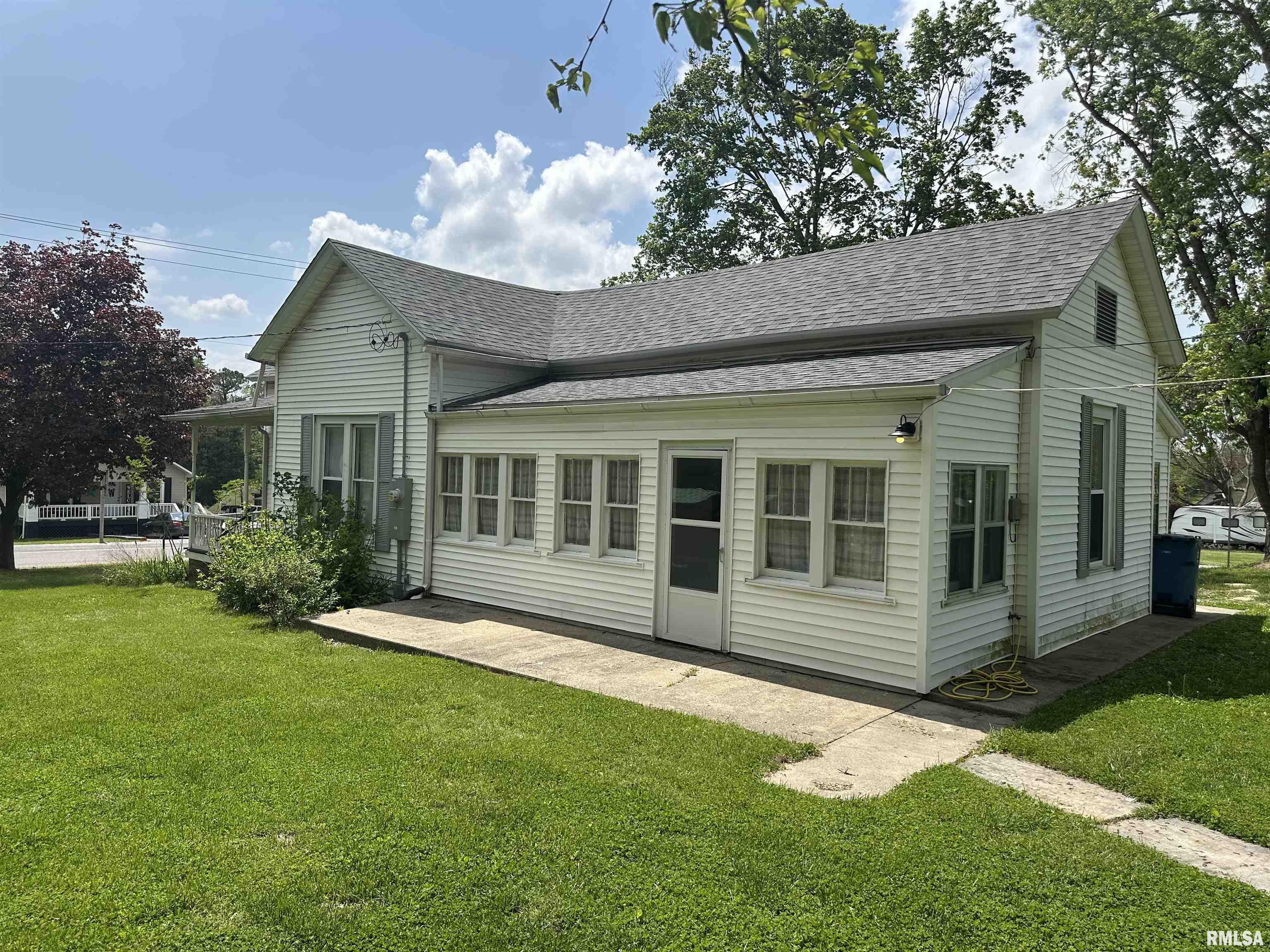 501 E Broad Street, Jonesboro, Illinois image 2