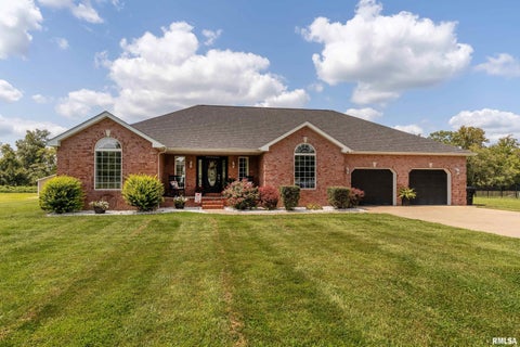 Homes For Sale - 1602 Posey Street<br/> Williamson County, Marion, IL 62959