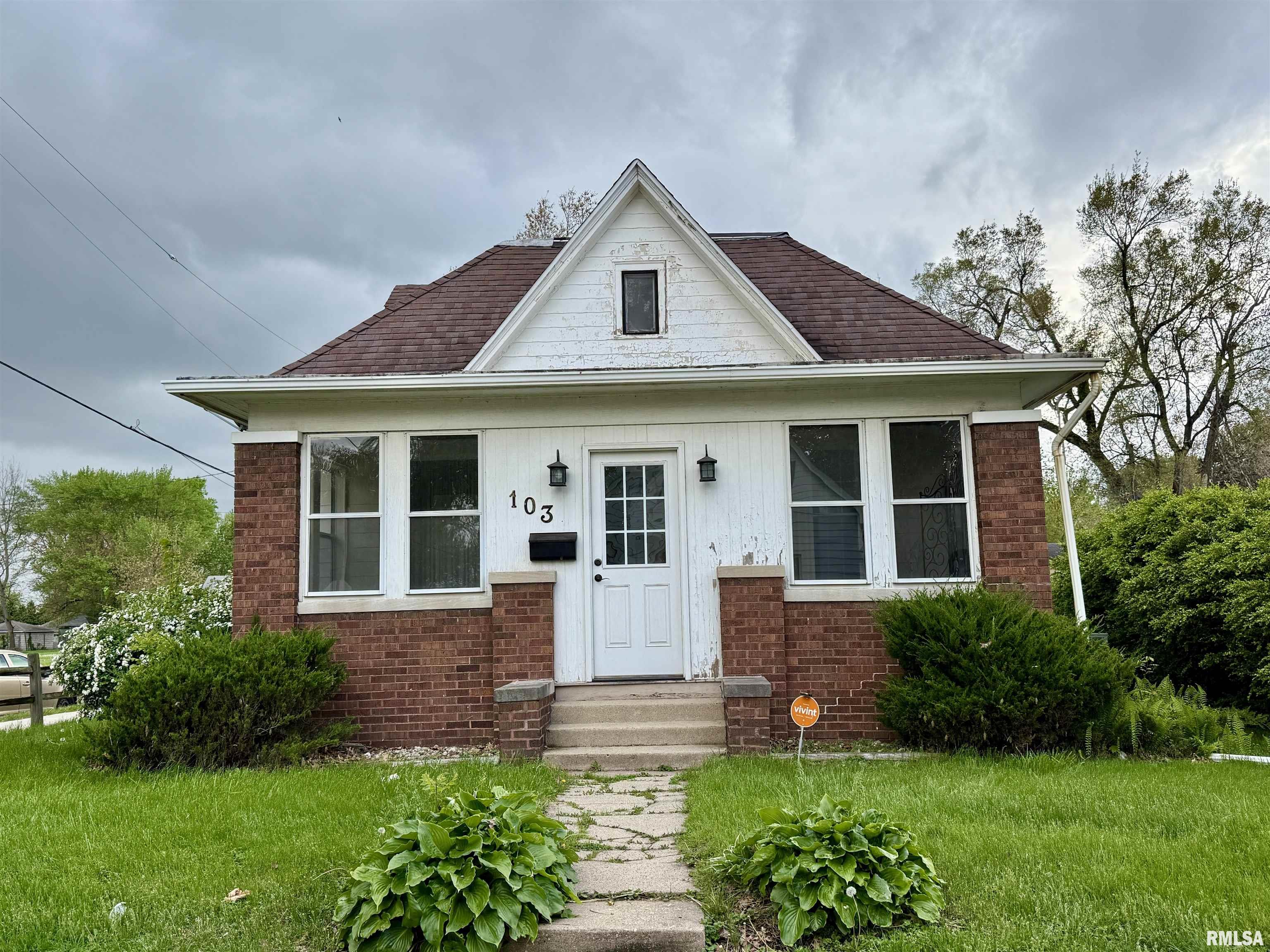 103 N Cedar Avenue, West Peoria, Illinois image 1
