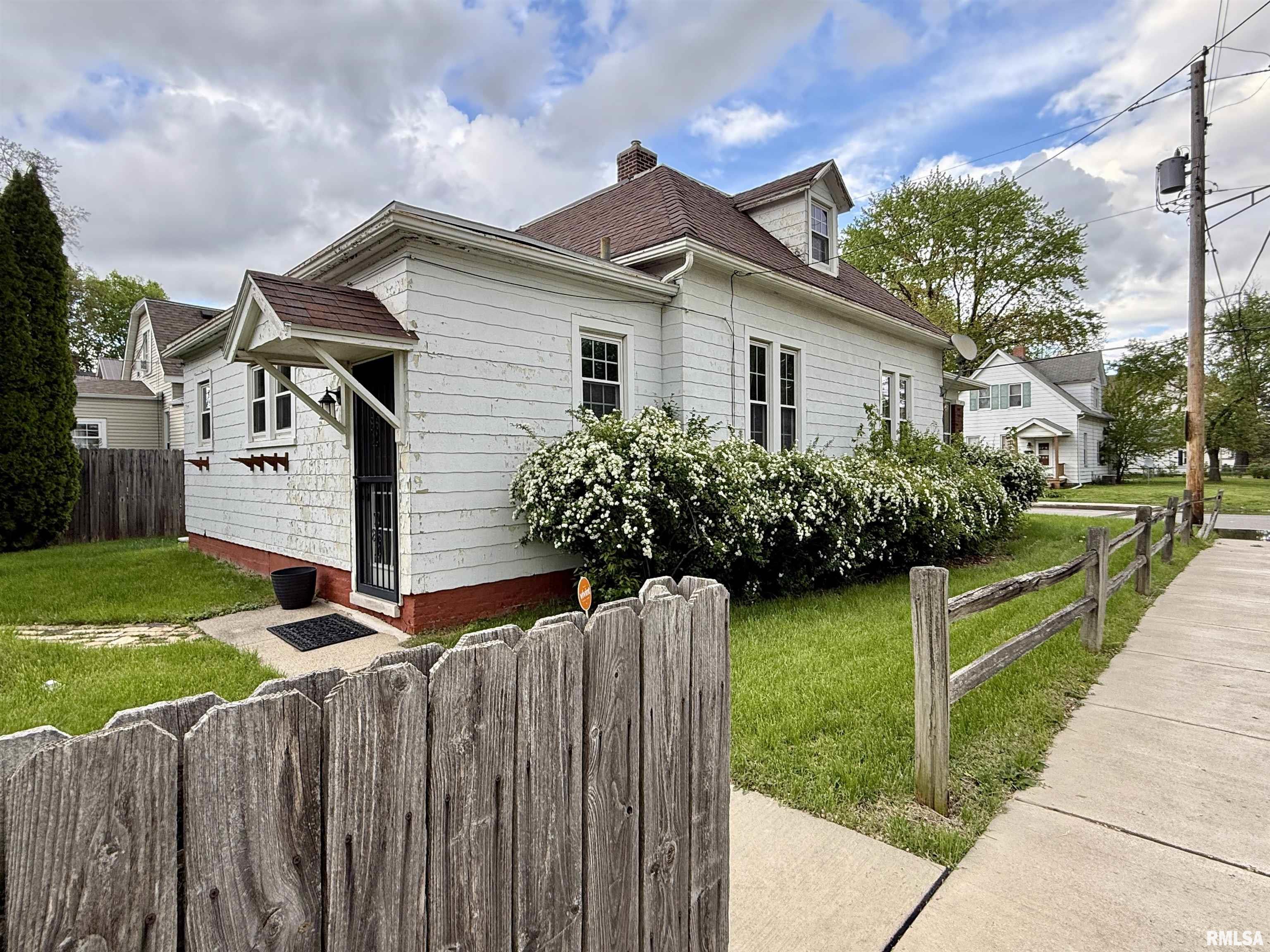 103 N Cedar Avenue, West Peoria, Illinois image 23