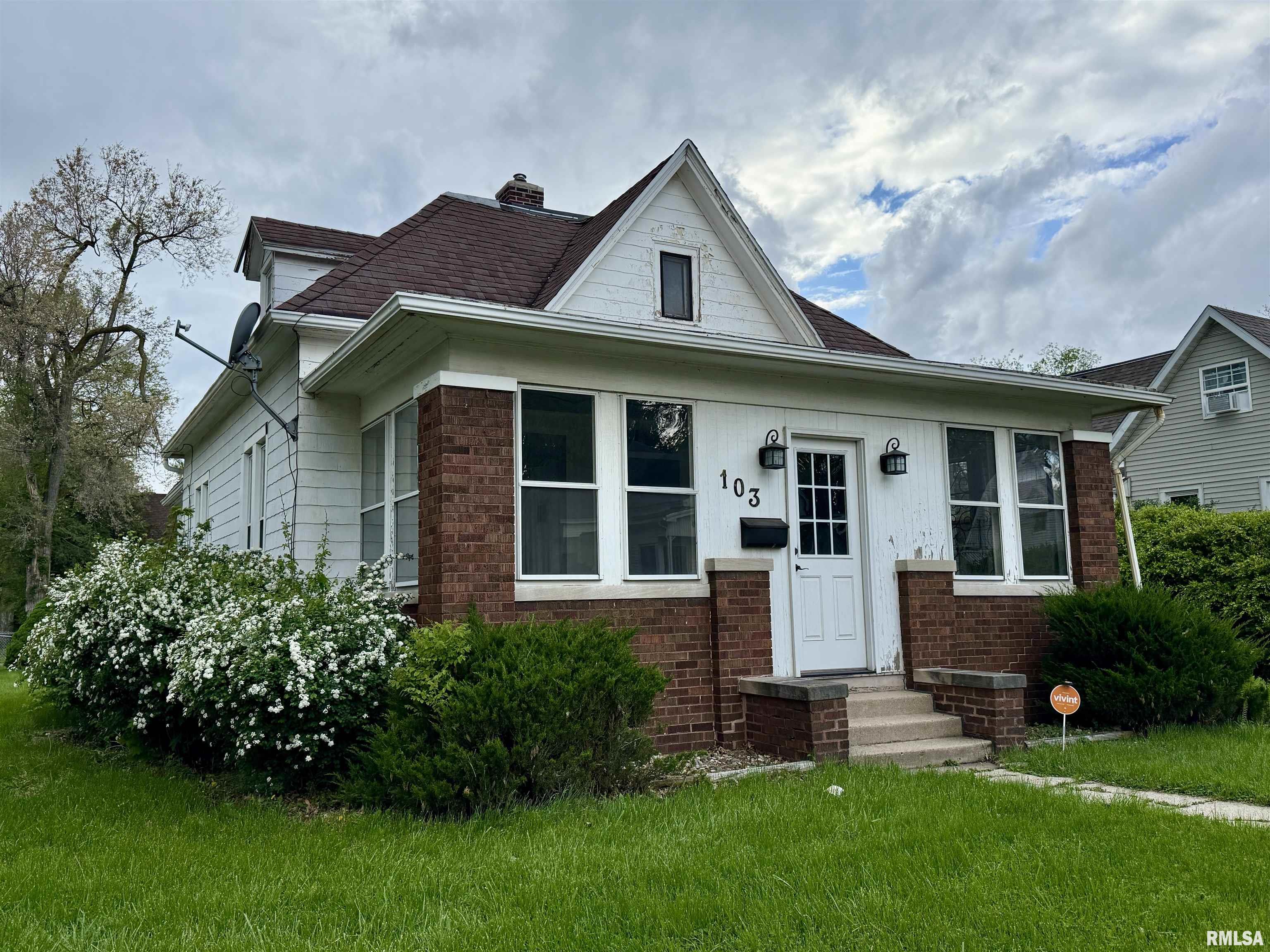 103 N Cedar Avenue, West Peoria, Illinois image 2