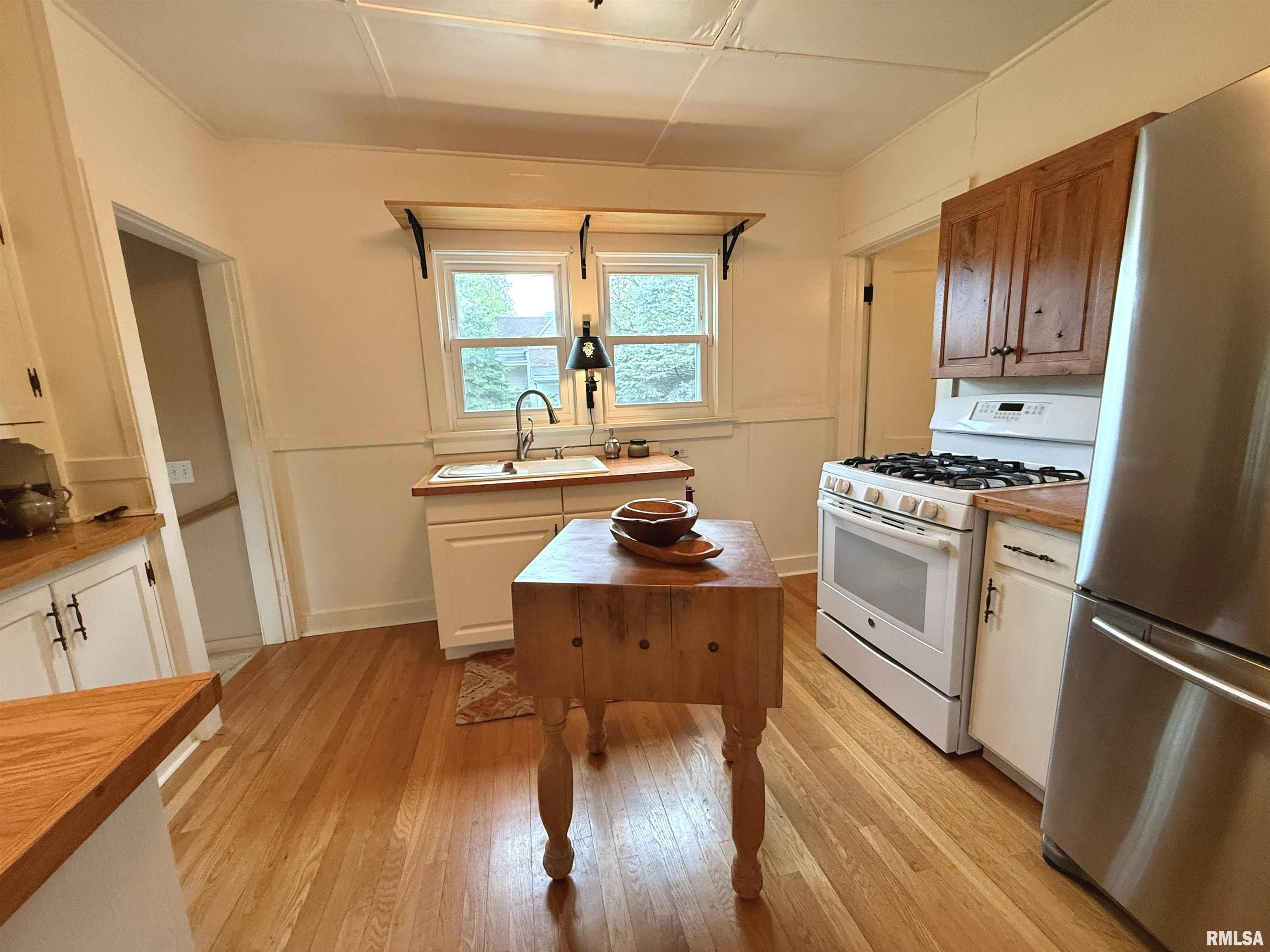 103 N Cedar Avenue, West Peoria, Illinois image 14