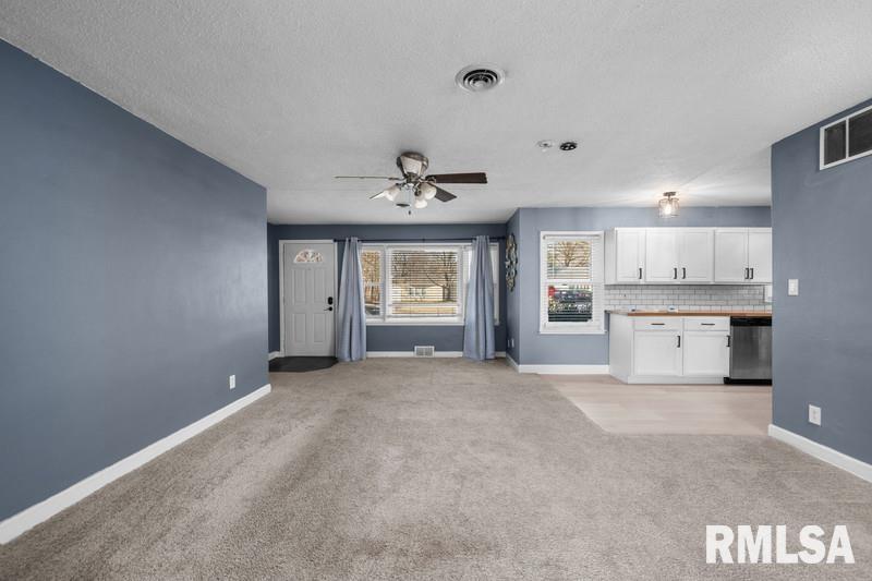 2838 38th Avenue, Rock Island, Illinois image 9