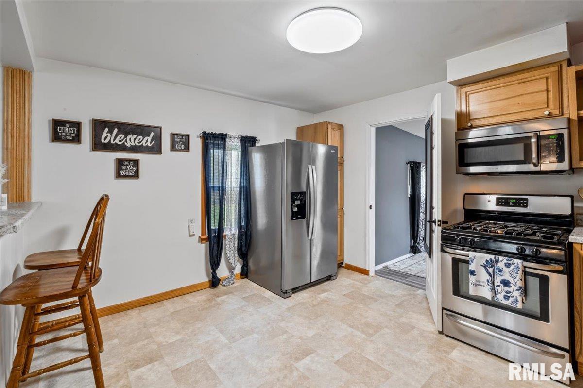 1823 W 48th Street, Davenport, Iowa image 16