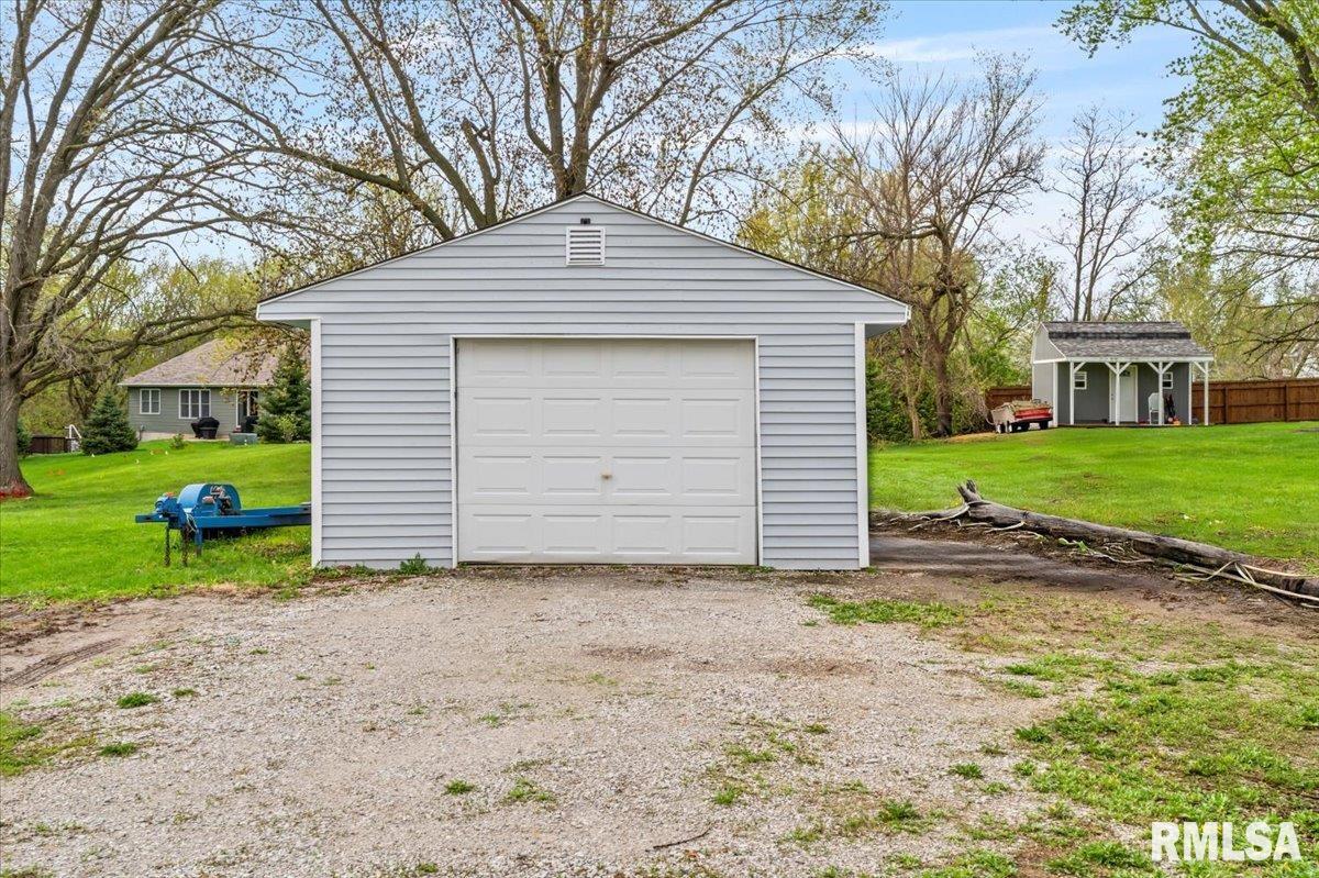 1823 W 48th Street, Davenport, Iowa image 6
