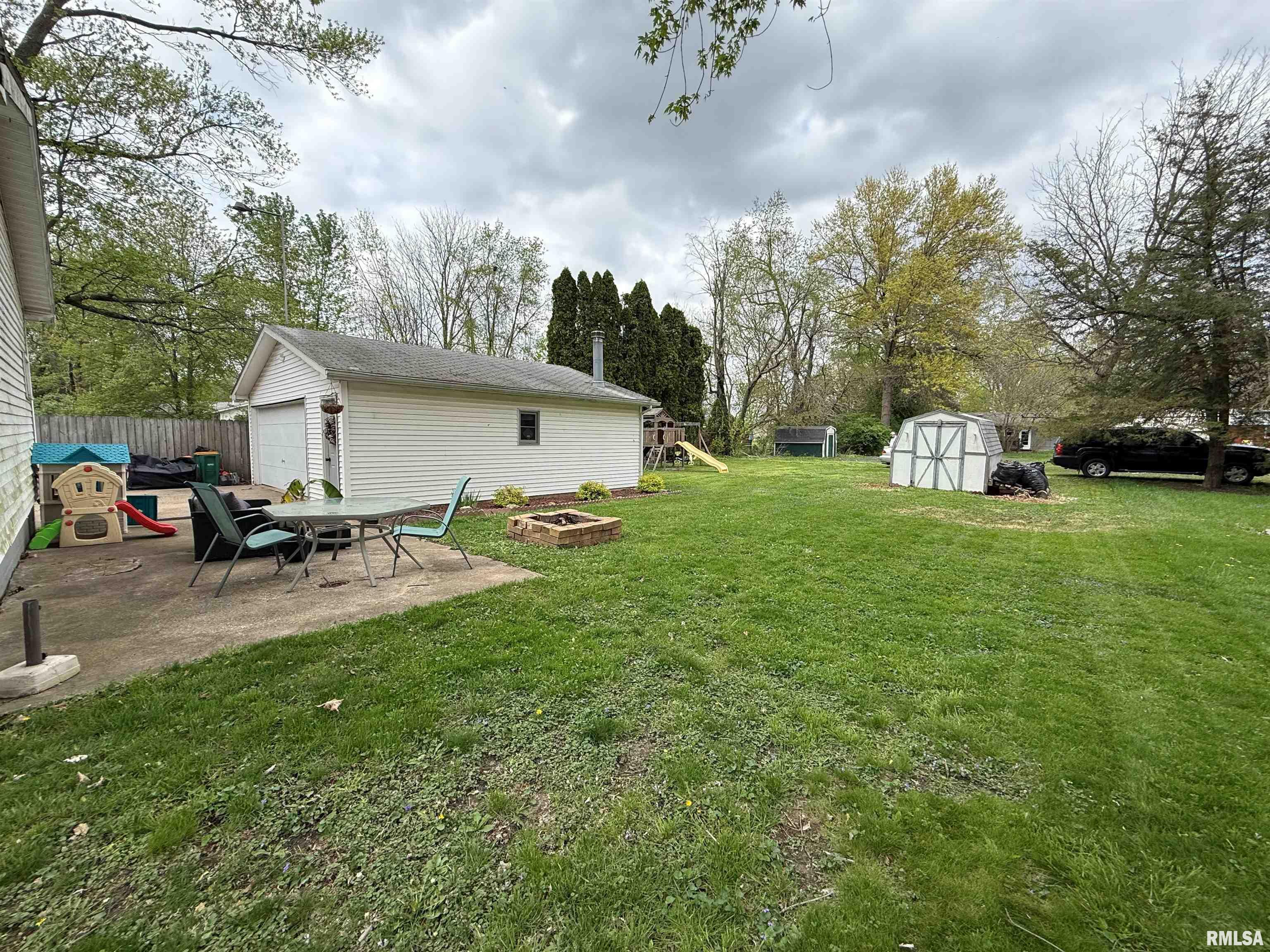 1320 E Wheeler Street, Macomb, Illinois image 19