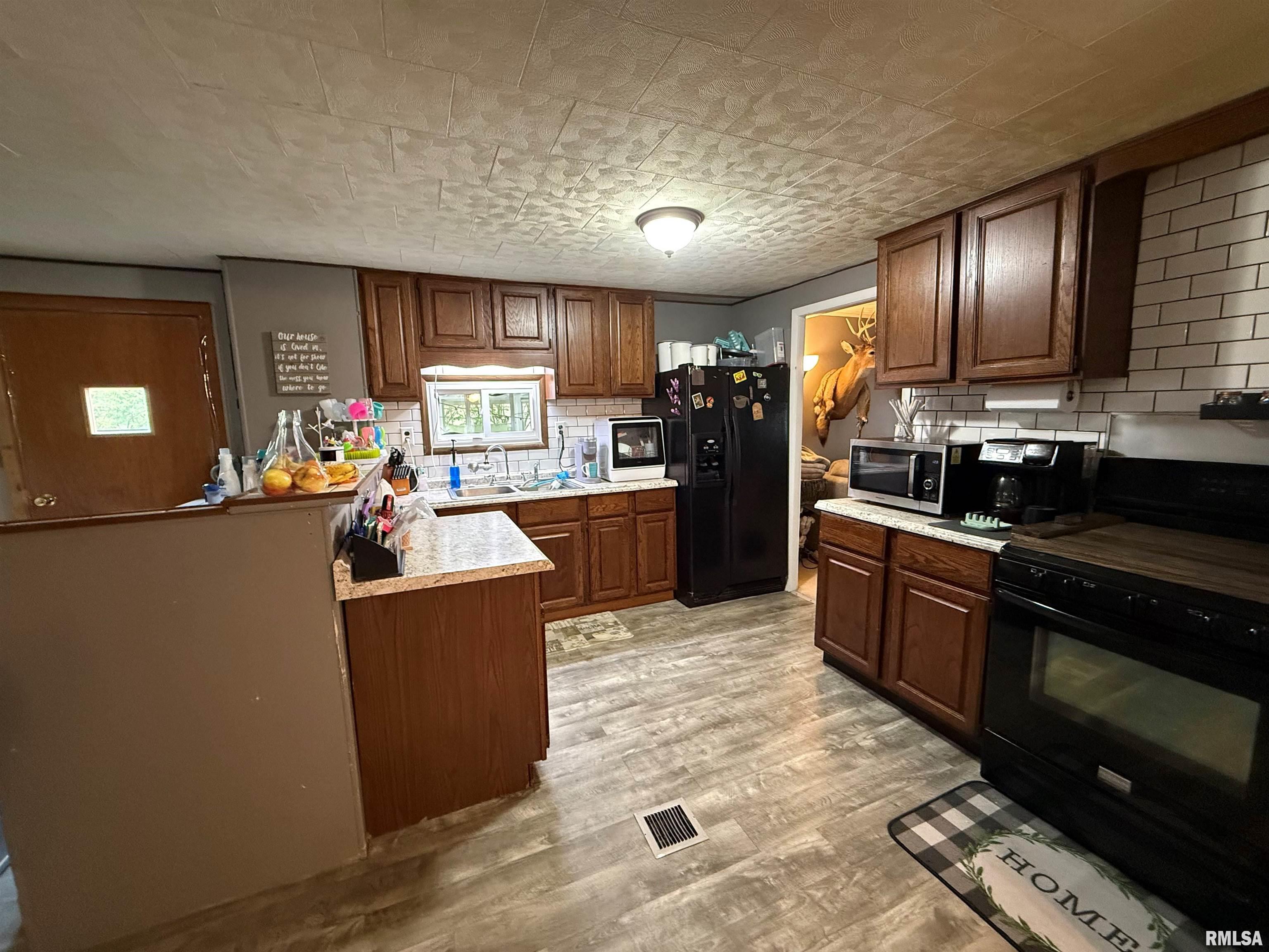 1320 E Wheeler Street, Macomb, Illinois image 10