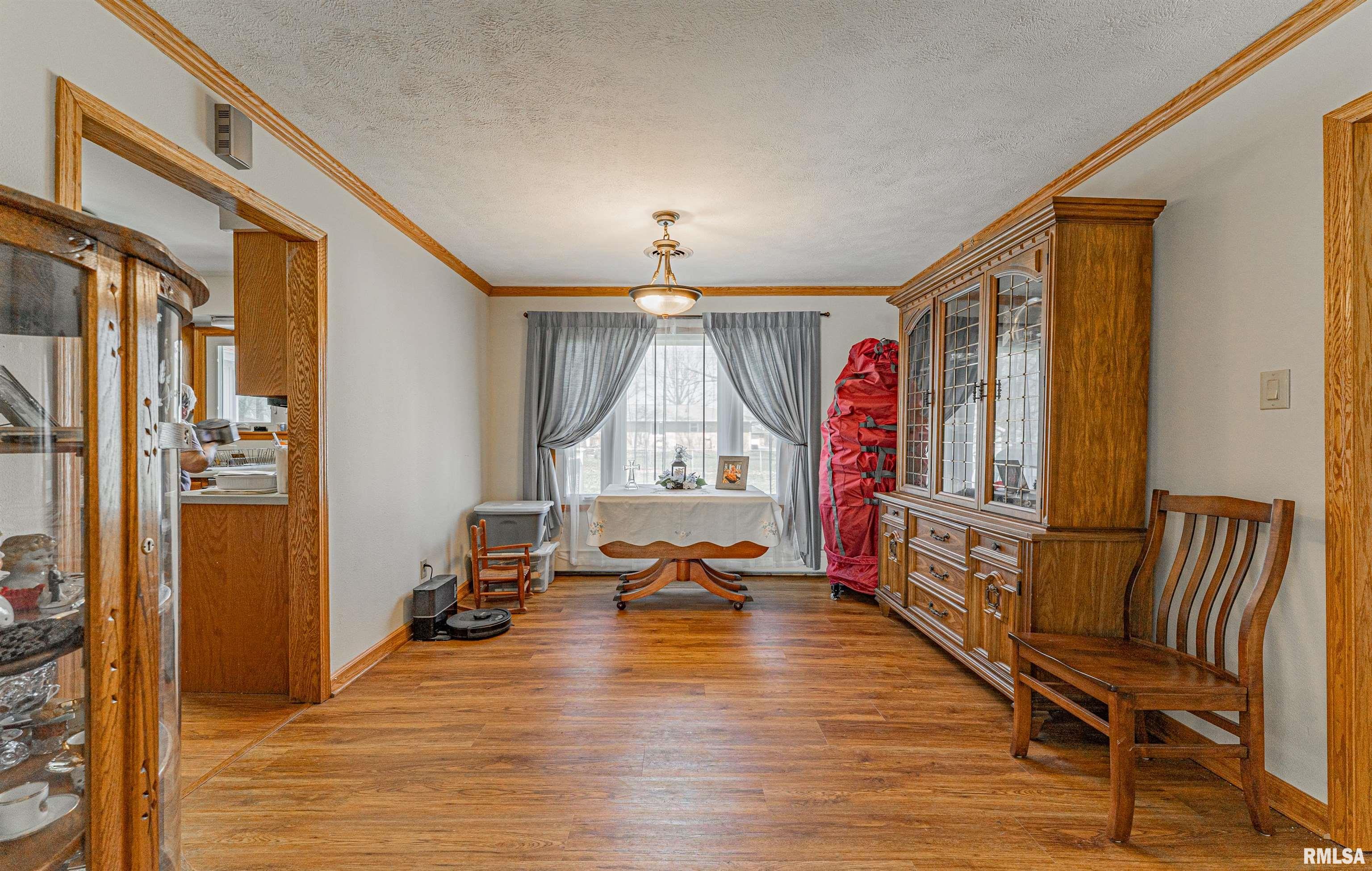 2604 14th Street, Lincoln, Illinois image 6