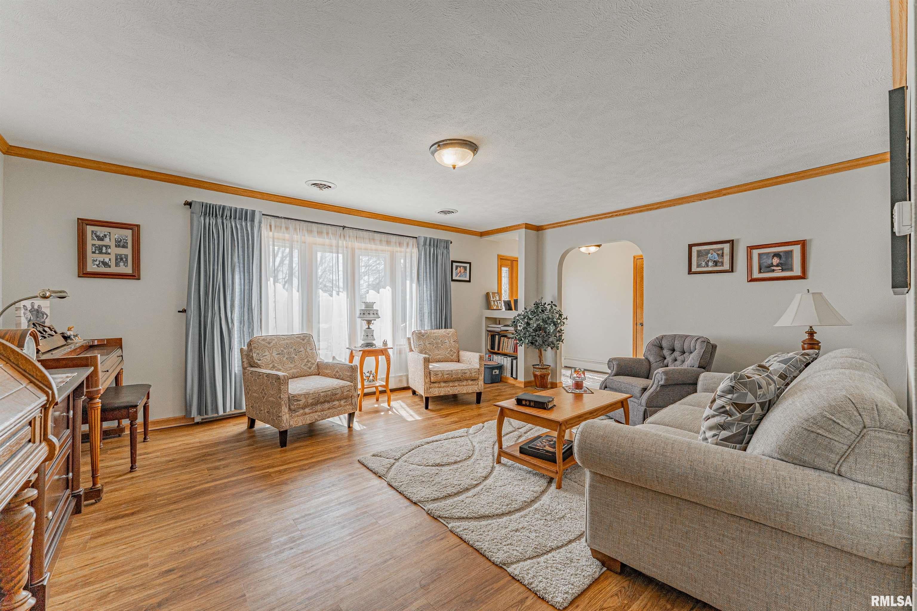 2604 14th Street, Lincoln, Illinois image 4