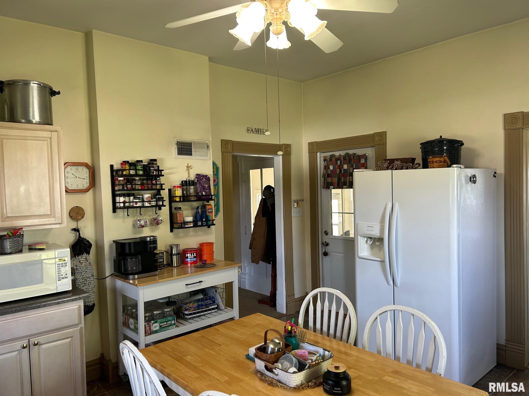 2391 N 750 E Road, Edinburg, Illinois image 6