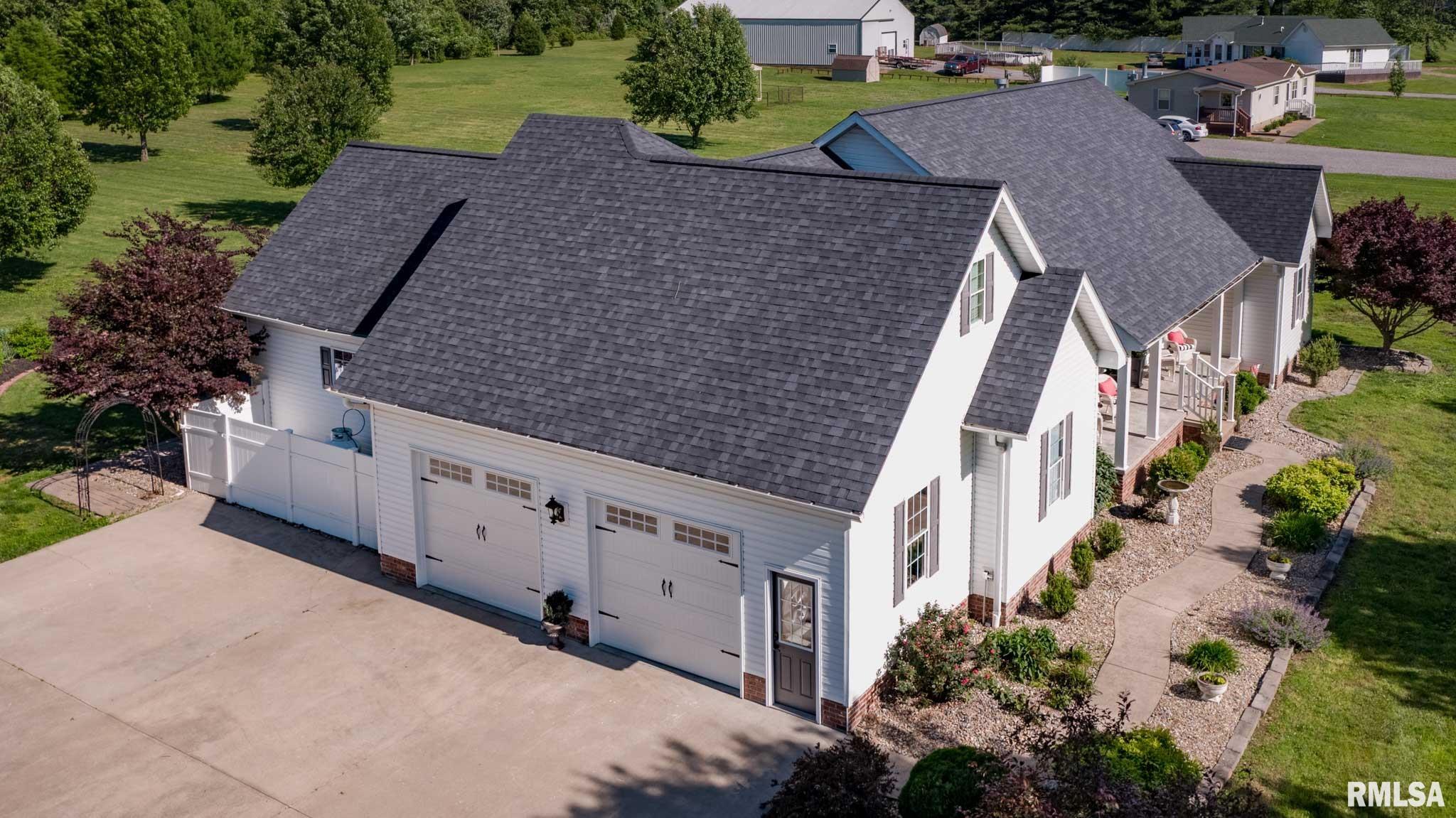 178 Bixler Road, Eldorado, Illinois image 2