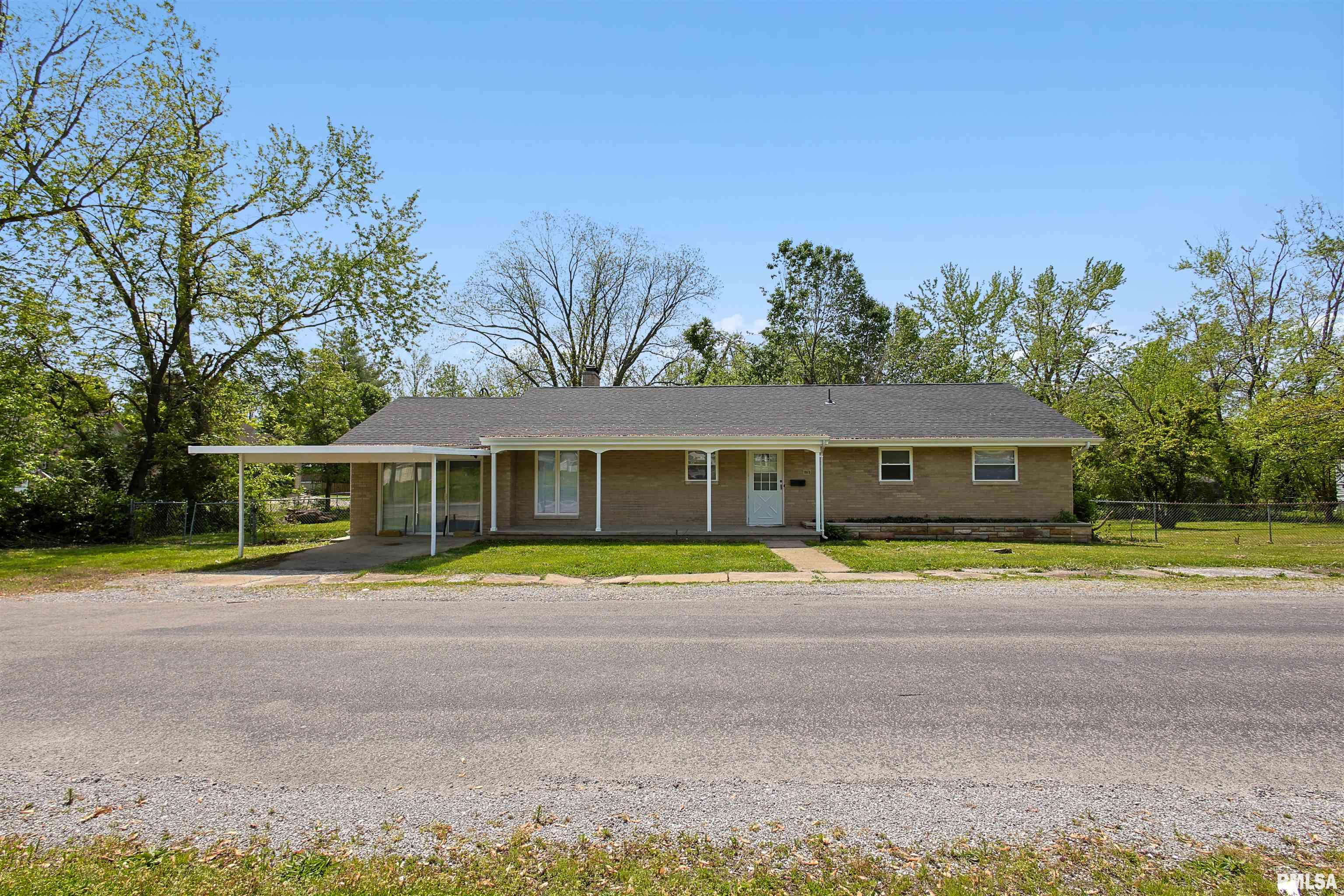1813 Smith Street, Eldorado, Illinois image 1