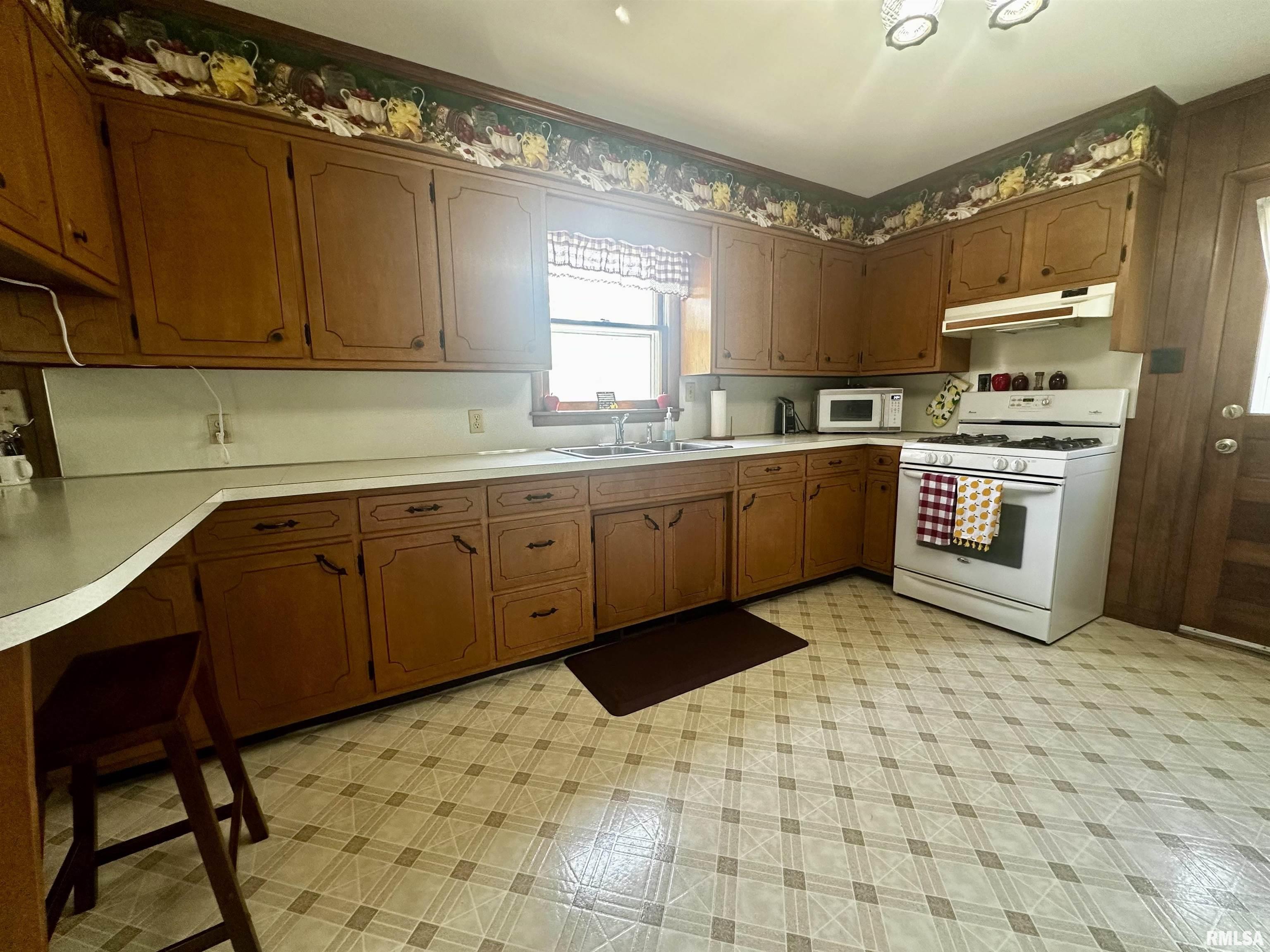1105 Kerr Street, Eldorado, Illinois image 8