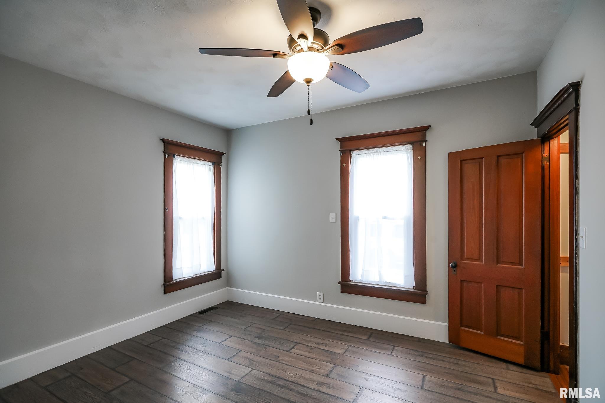 165 N Gold Street, Farmington, Illinois image 27