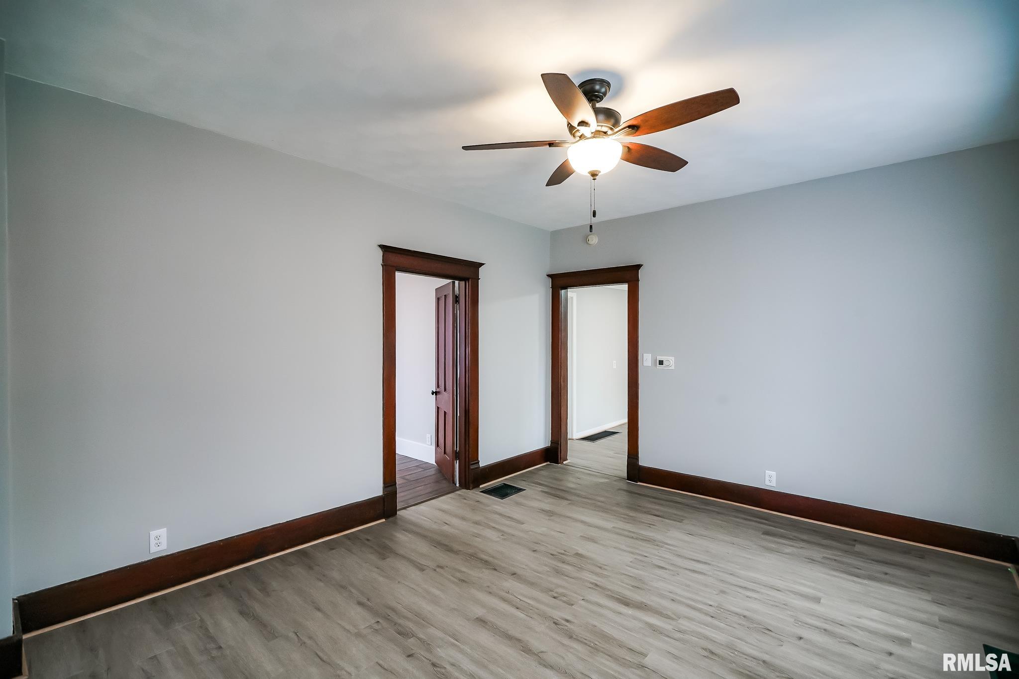 165 N Gold Street, Farmington, Illinois image 22