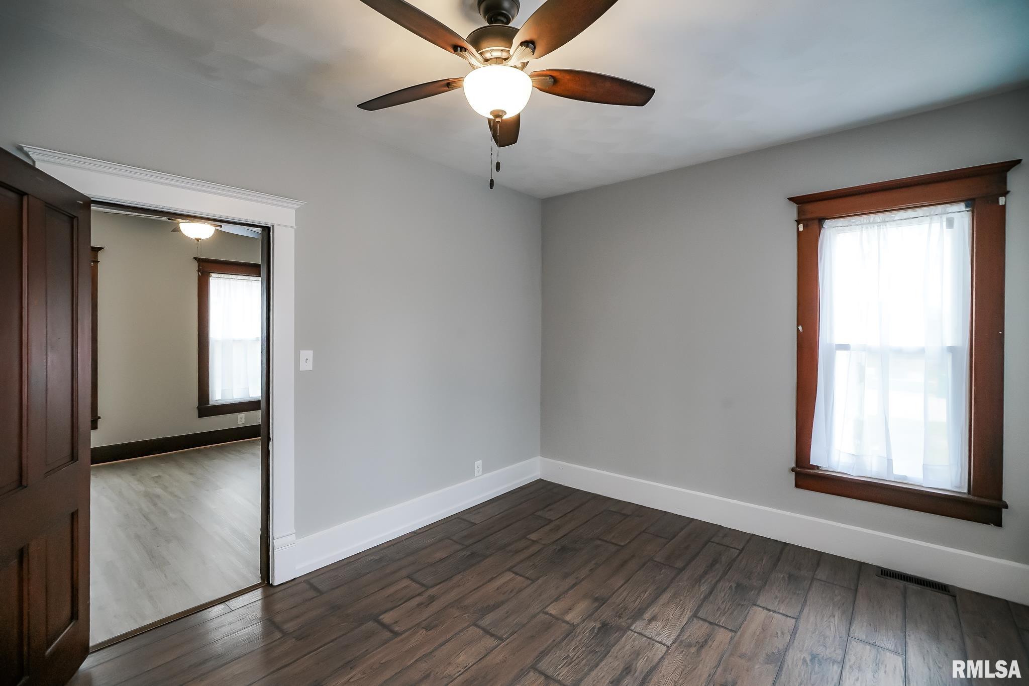 165 N Gold Street, Farmington, Illinois image 30