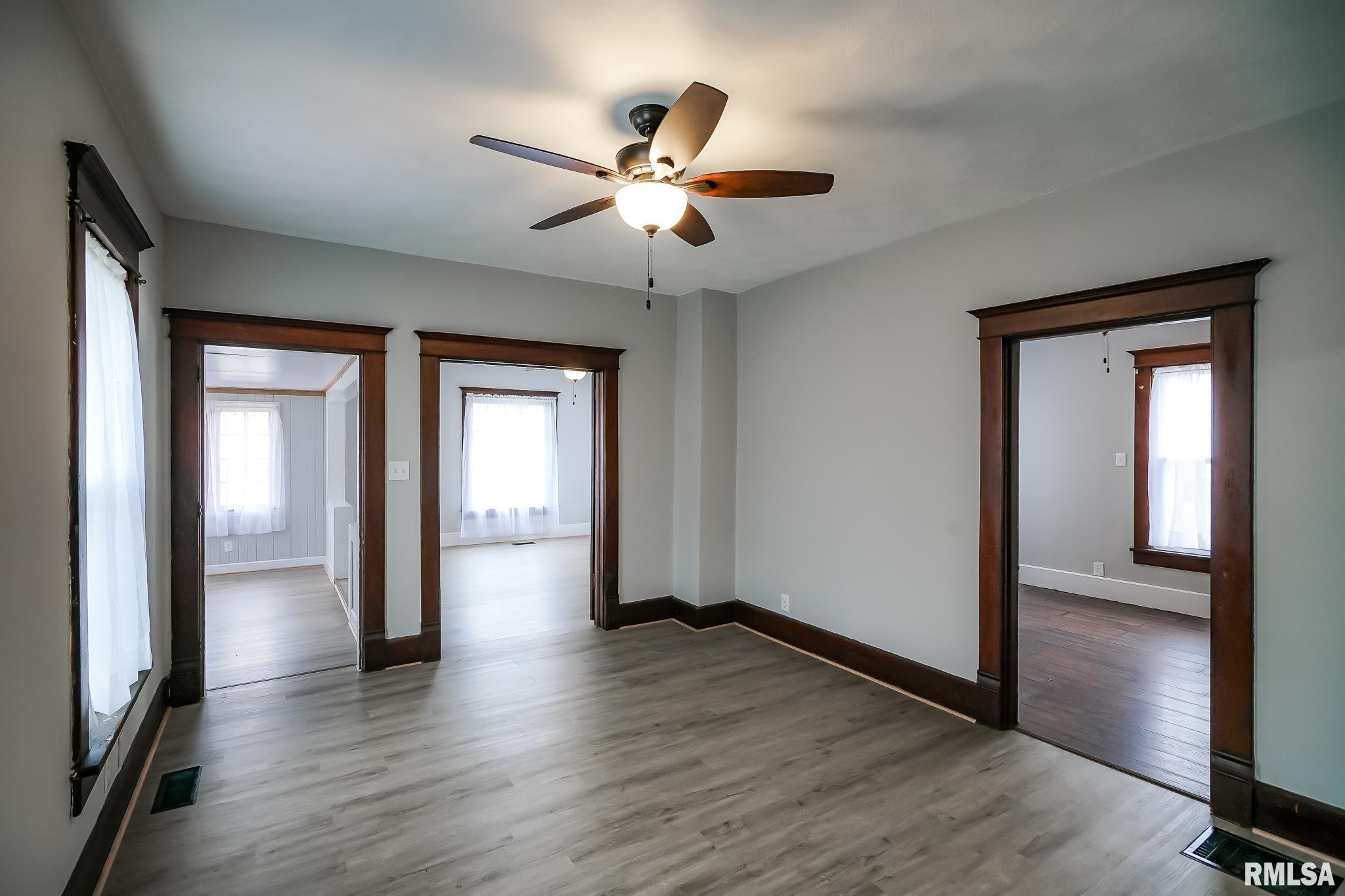 165 N Gold Street, Farmington, Illinois image 25