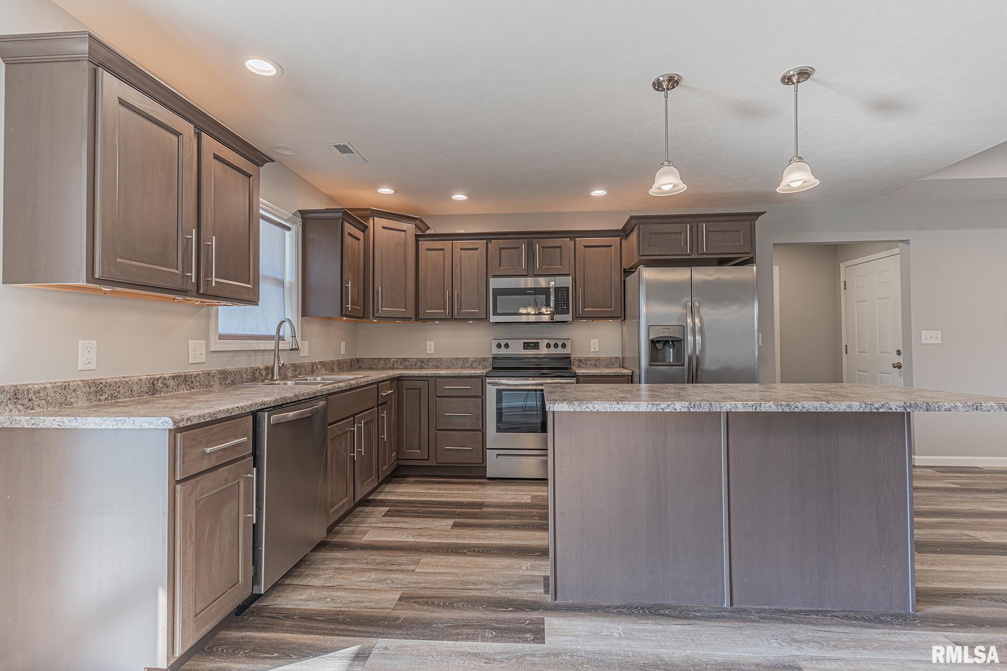 402 S Maple Street, Carterville, Illinois image 7