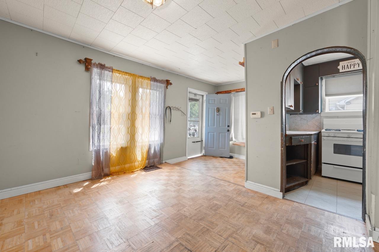 205 E Garfield Avenue, Bartonville, Illinois image 7