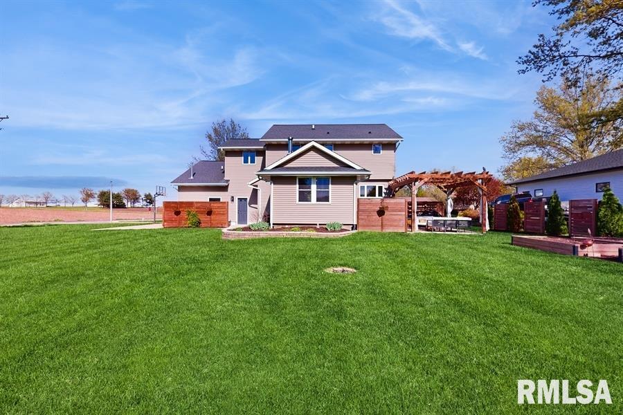100 S 27th Avenue, Eldridge, Iowa image 33