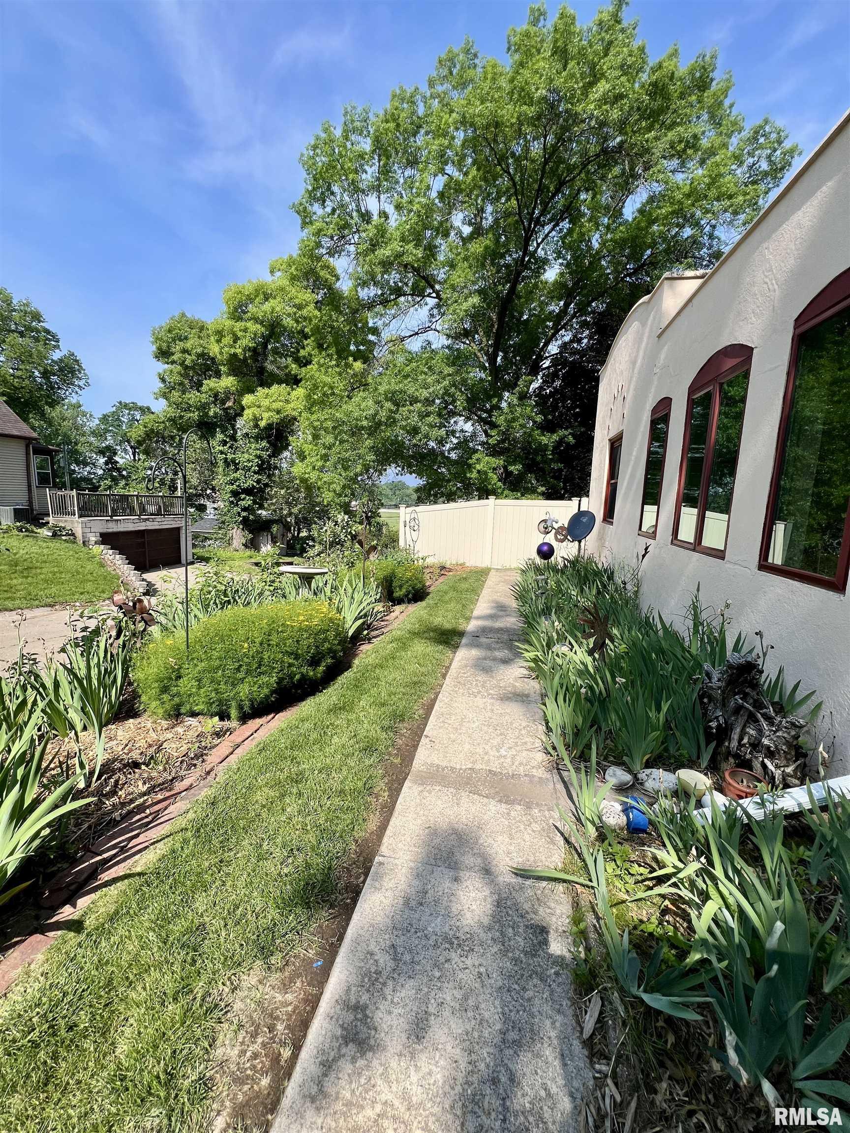 3752 12th Street, Rock Island, Illinois image 15