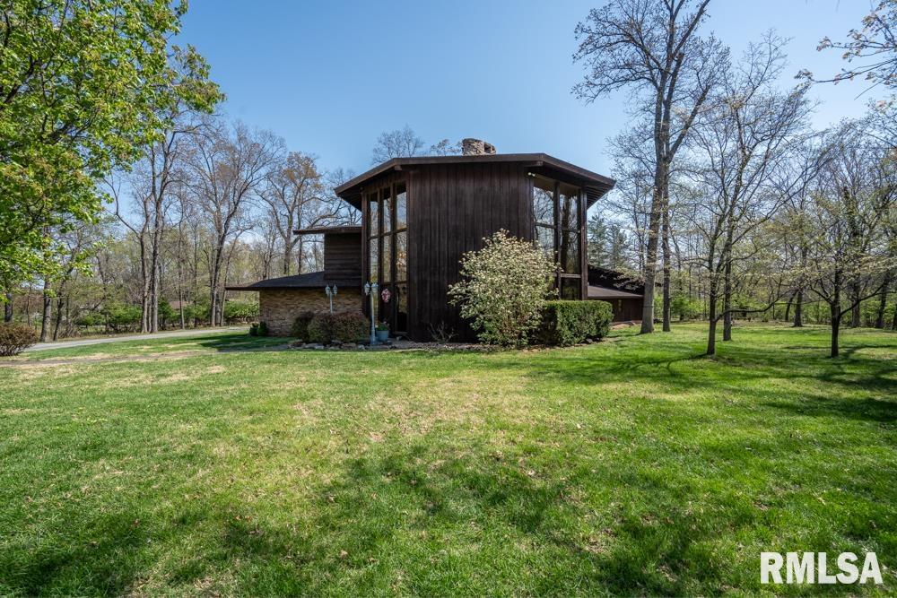 509 Forest Drive, Herrin, Illinois image 2