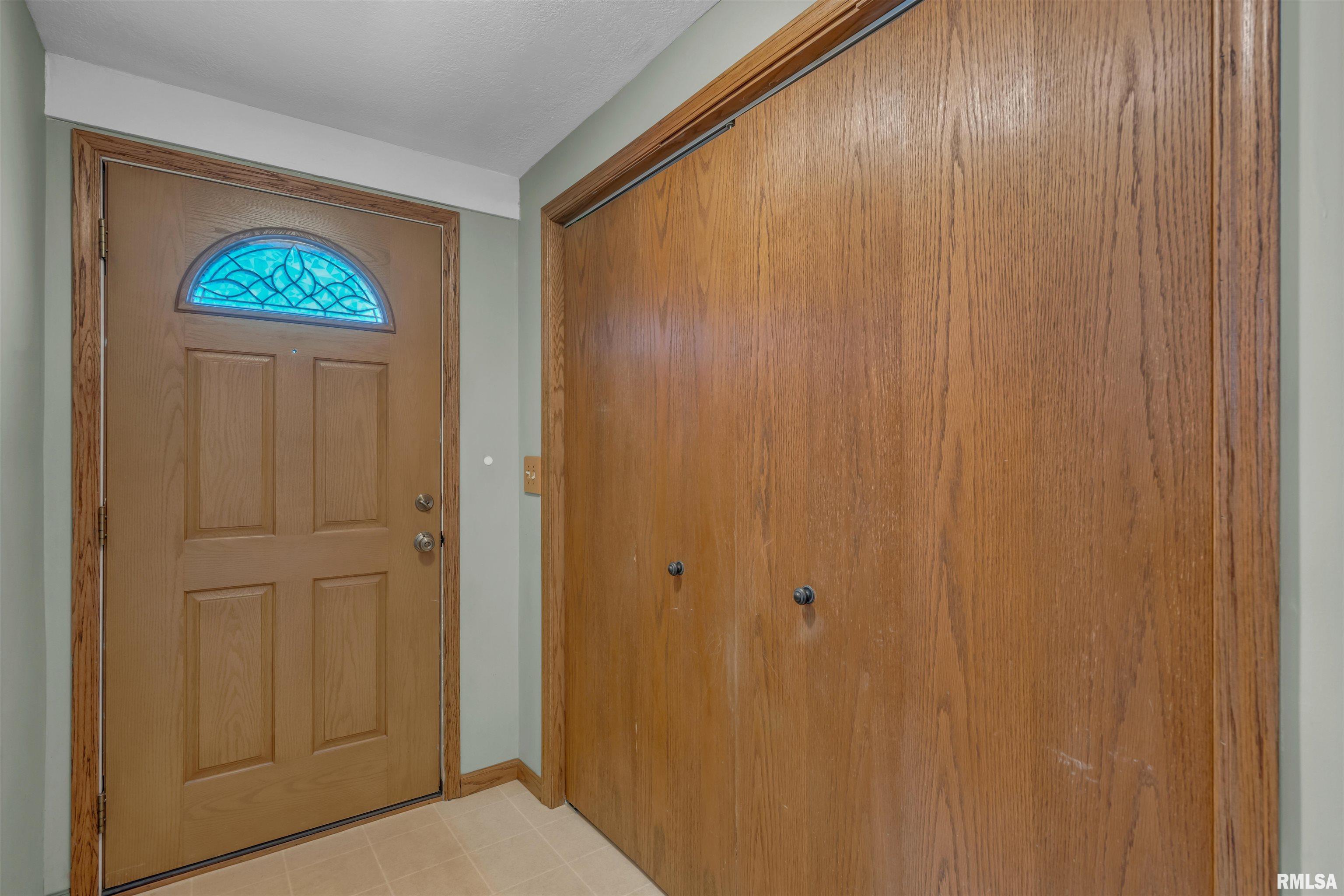 1433 40th Street, Rock Island, Illinois image 3