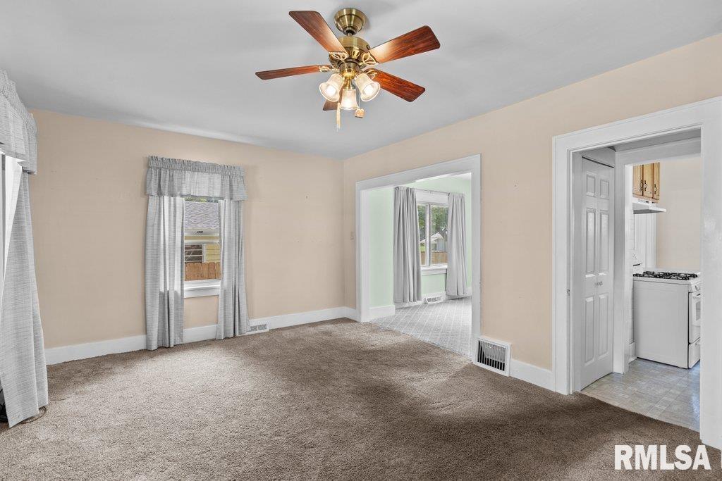 546 21st Avenue, Moline, Illinois image 6