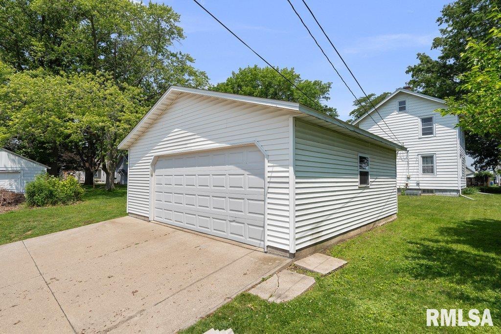 546 21st Avenue, Moline, Illinois image 28
