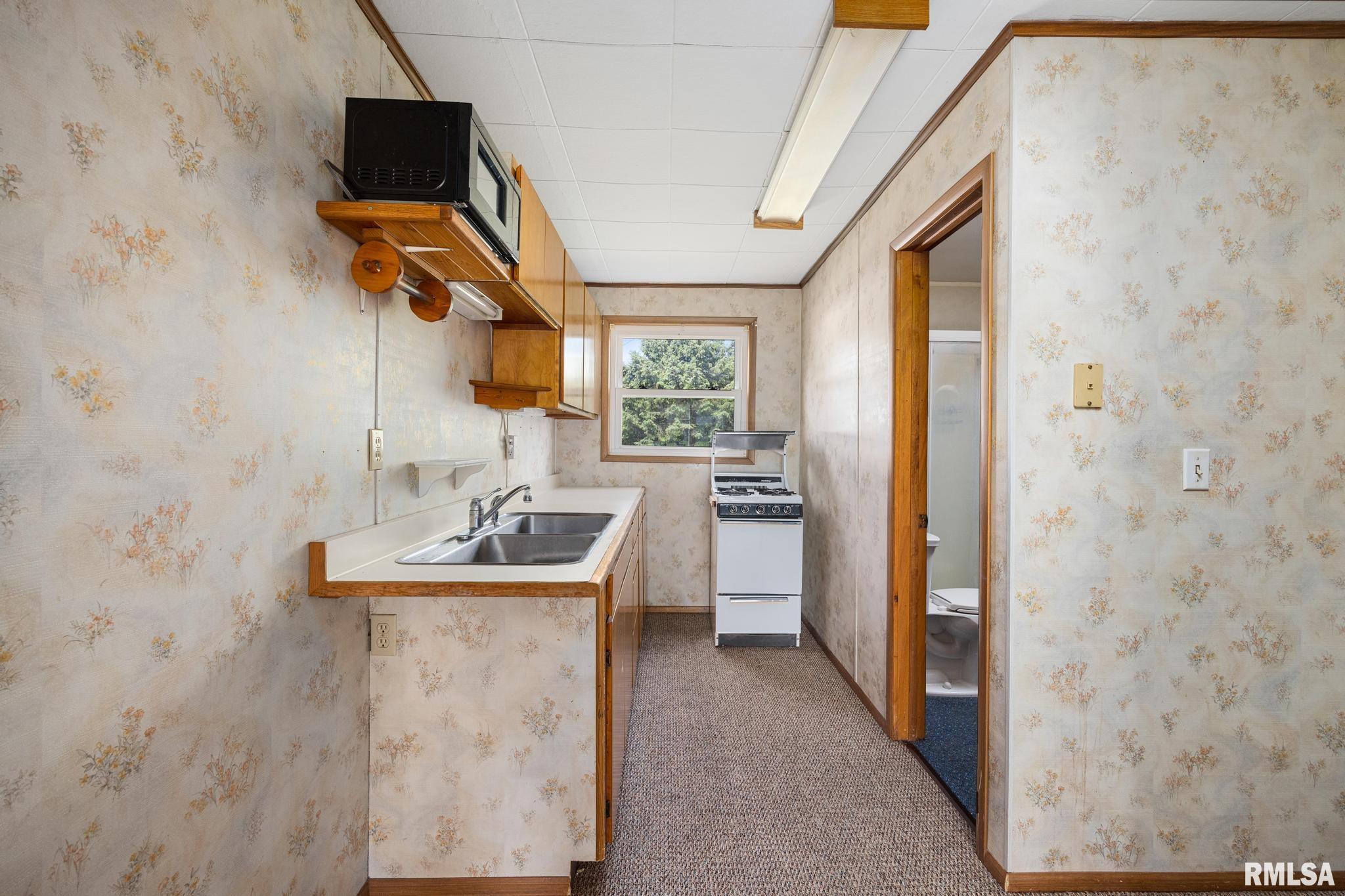 105 S Spruce Street, Delavan, Illinois image 7