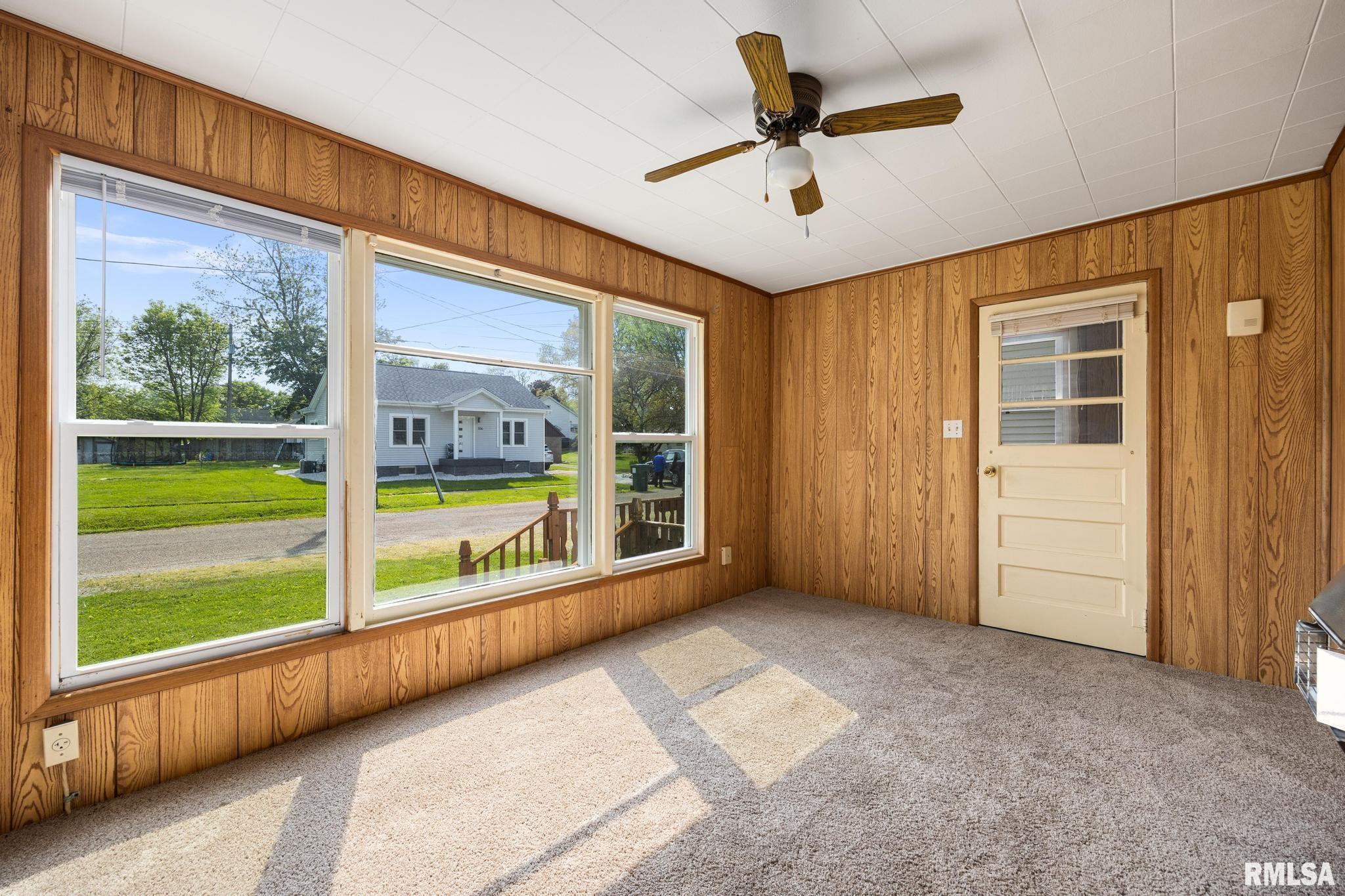 105 S Spruce Street, Delavan, Illinois image 3