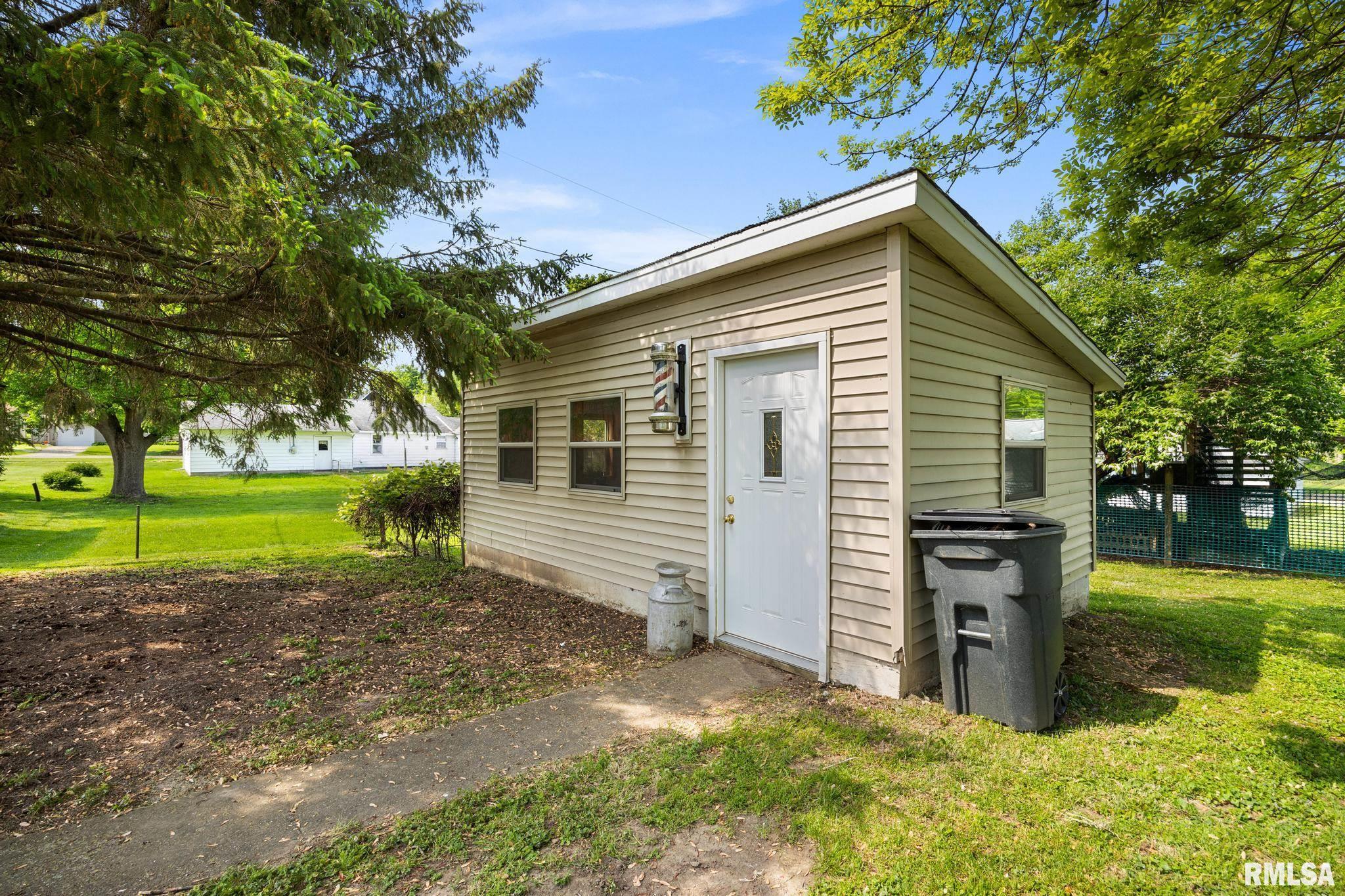 105 S Spruce Street, Delavan, Illinois image 16