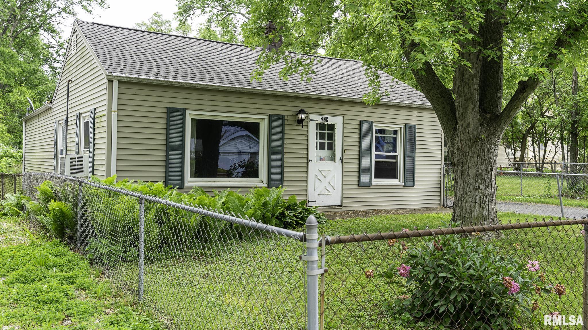 202 Stahl Avenue, Washington, Illinois image 4