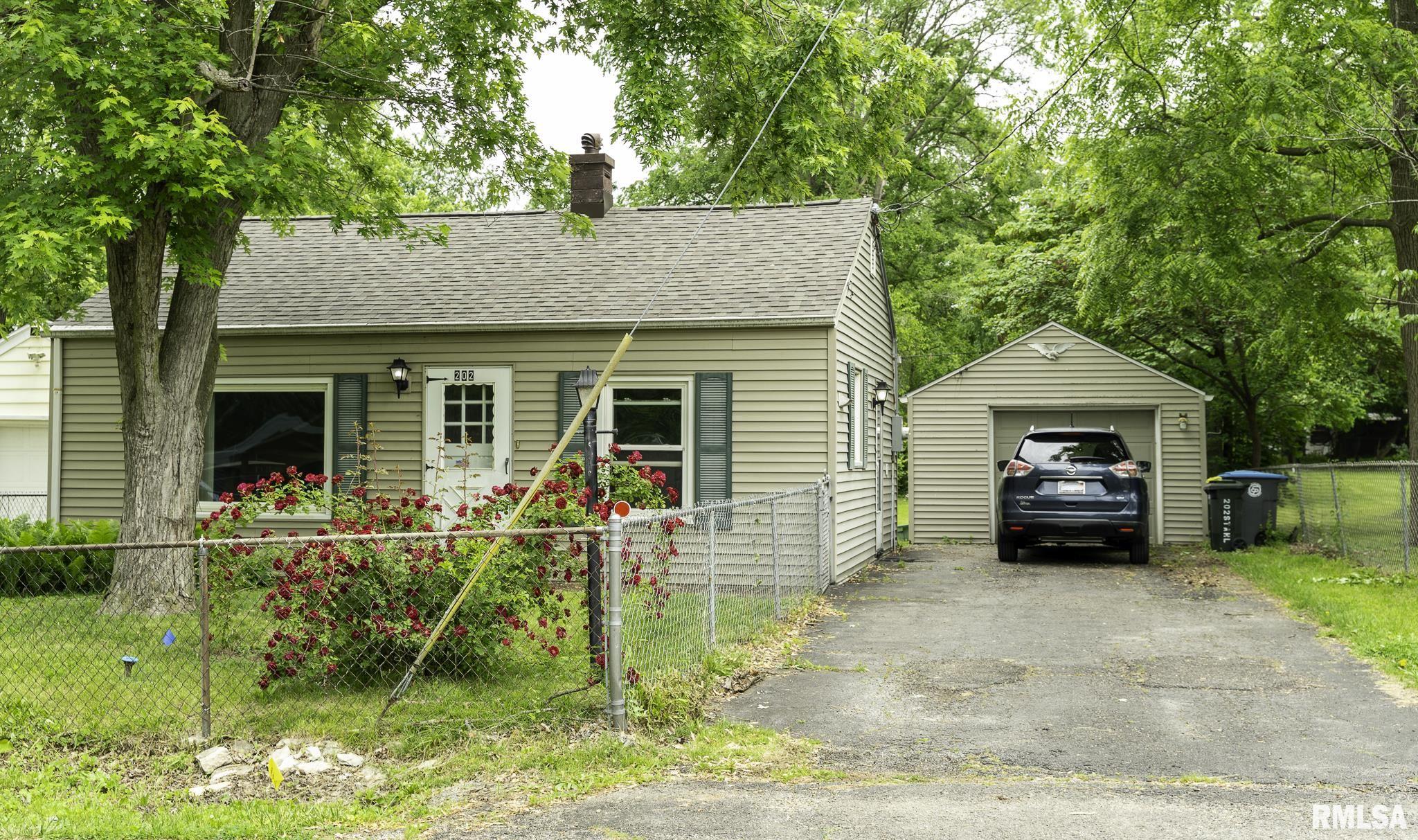 202 Stahl Avenue, Washington, Illinois image 2