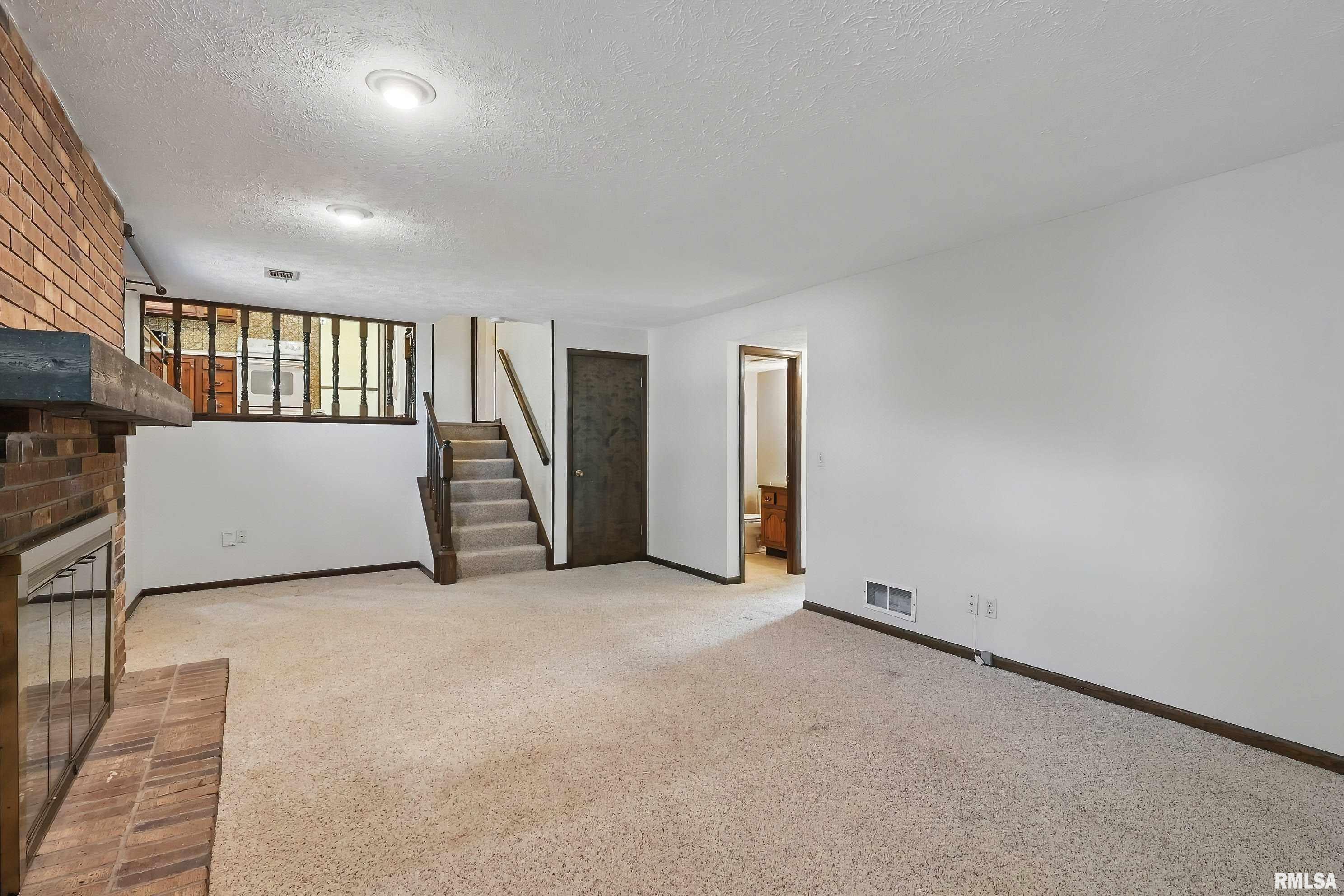 3845 Norwich Court, Bettendorf, Iowa image 13