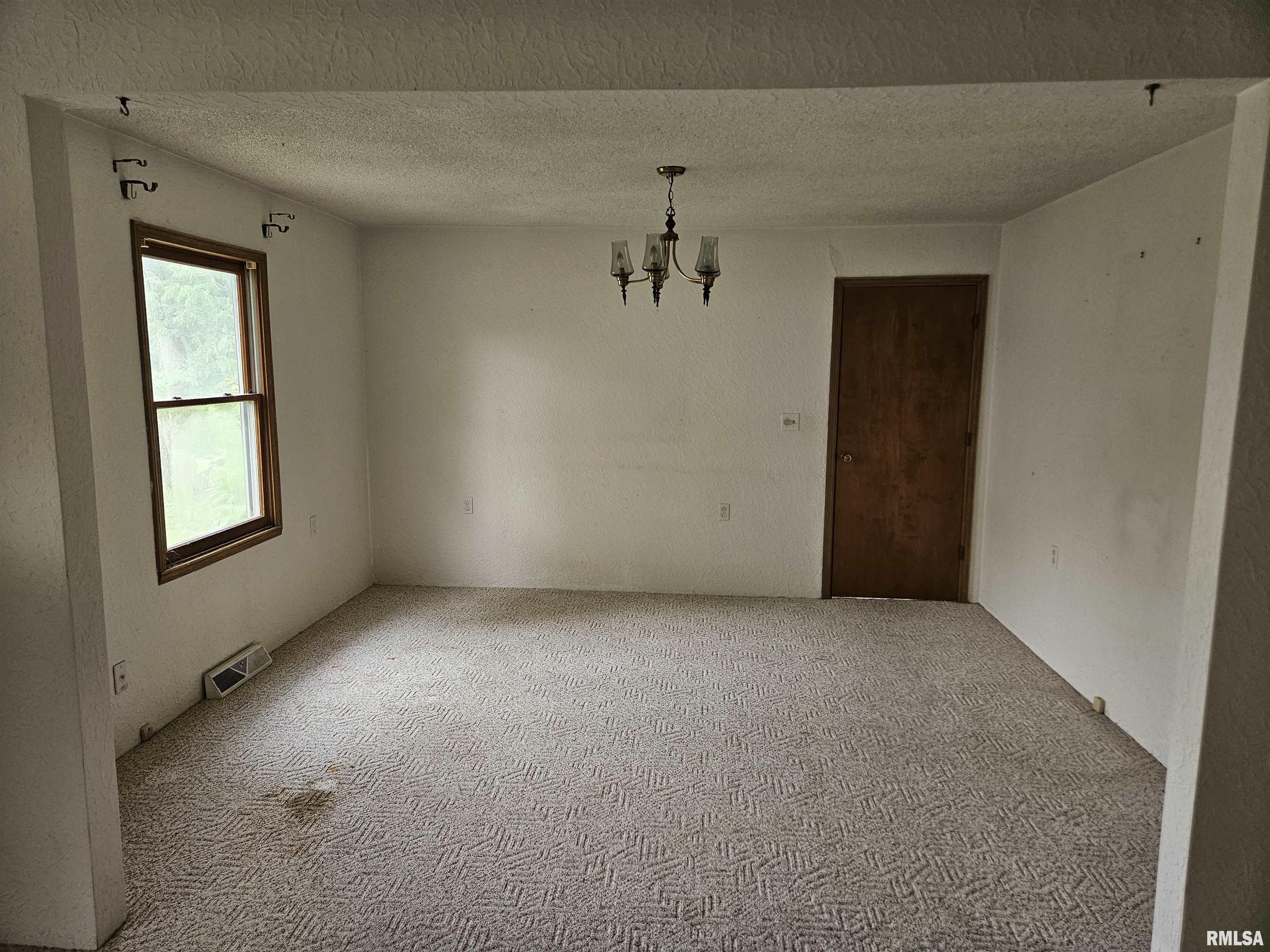 108 Fair Avenue, Flora, Illinois image 16