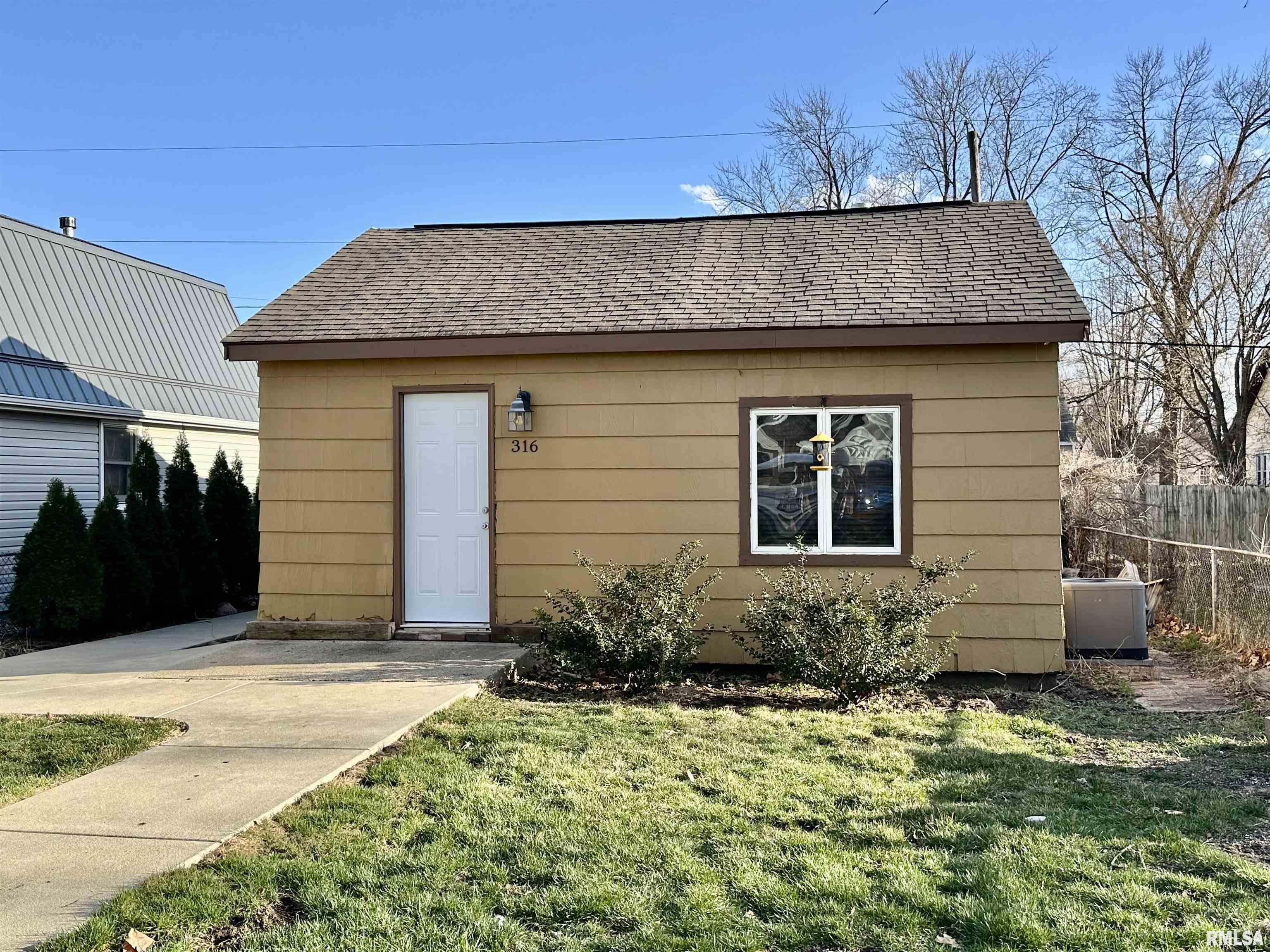 316 Zessin Street, Creve Coeur, Illinois image 1