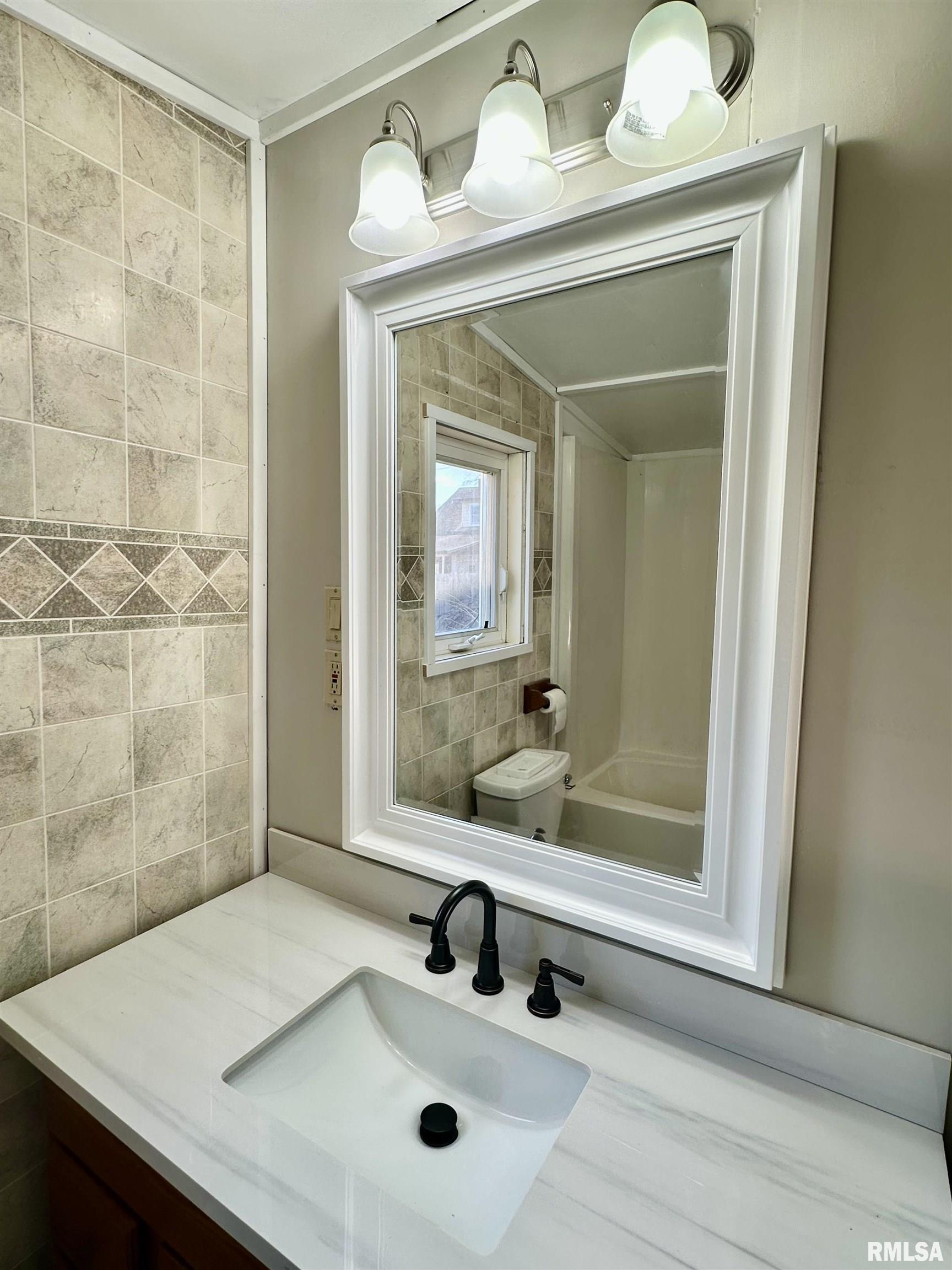 316 Zessin Street, Creve Coeur, Illinois image 20