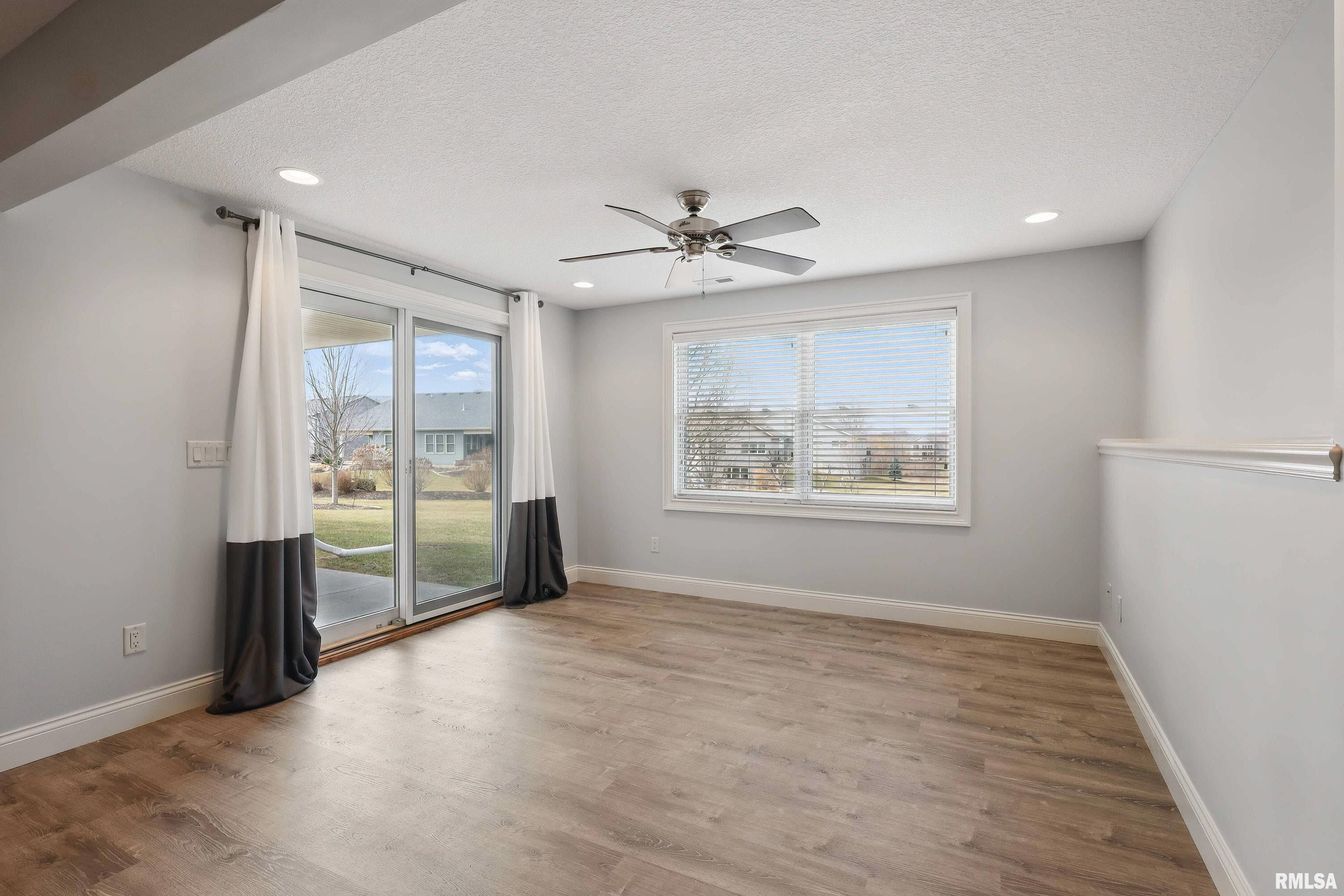5588 Cavan Crossing, Bettendorf, Iowa image 29
