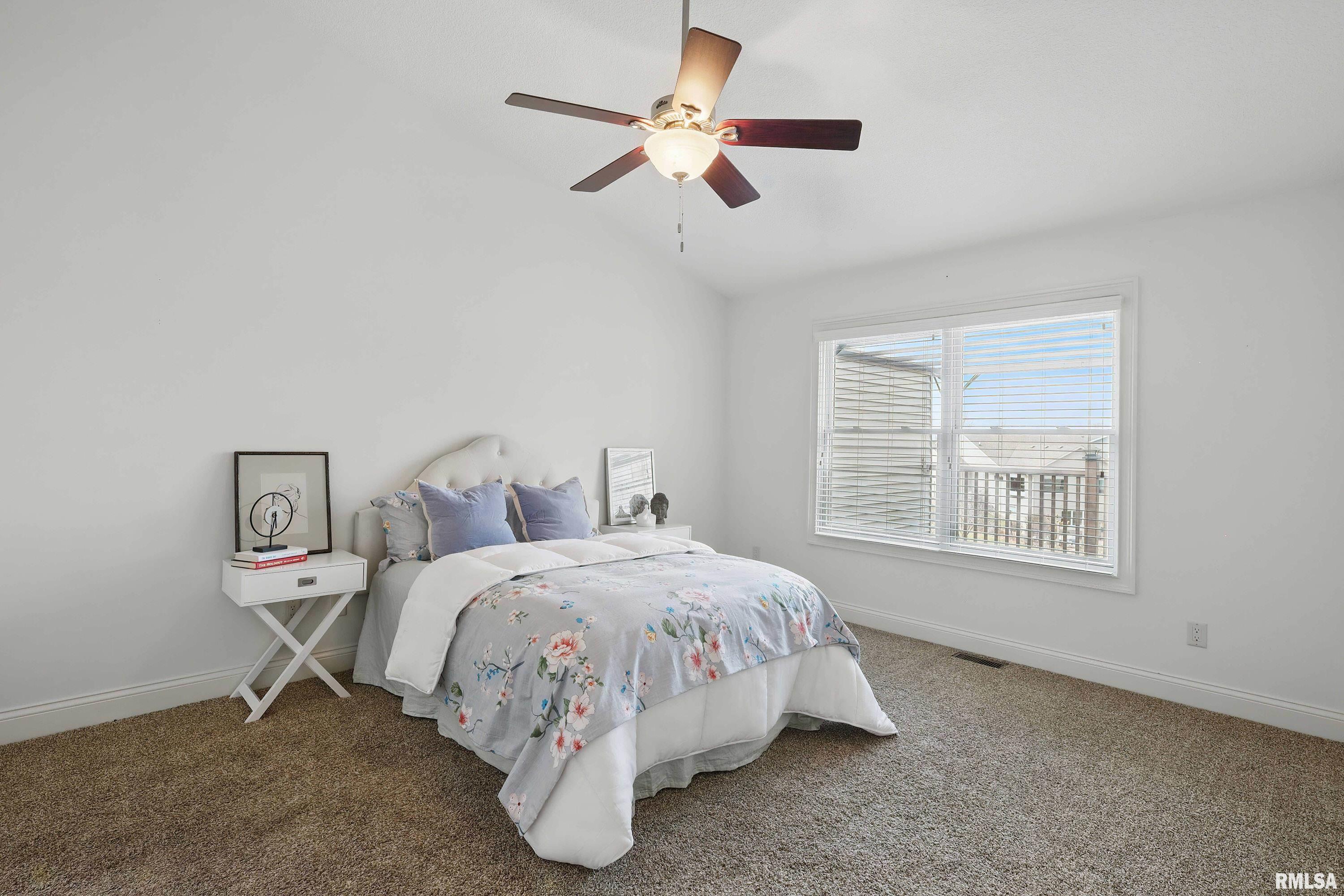 5588 Cavan Crossing, Bettendorf, Iowa image 24